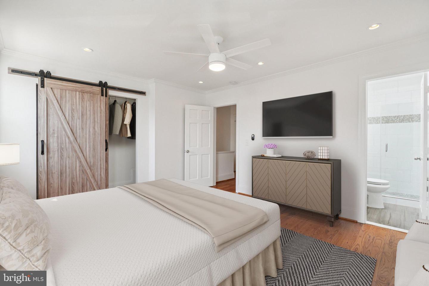 624 19TH ST NE, WASHINGTON, District Of Columbia 20002, 3 Bedrooms Bedrooms, ,2 BathroomsBathrooms,Residential,For sale,624 19TH ST NE,DCDC2246554 MLS # DCDC2246554