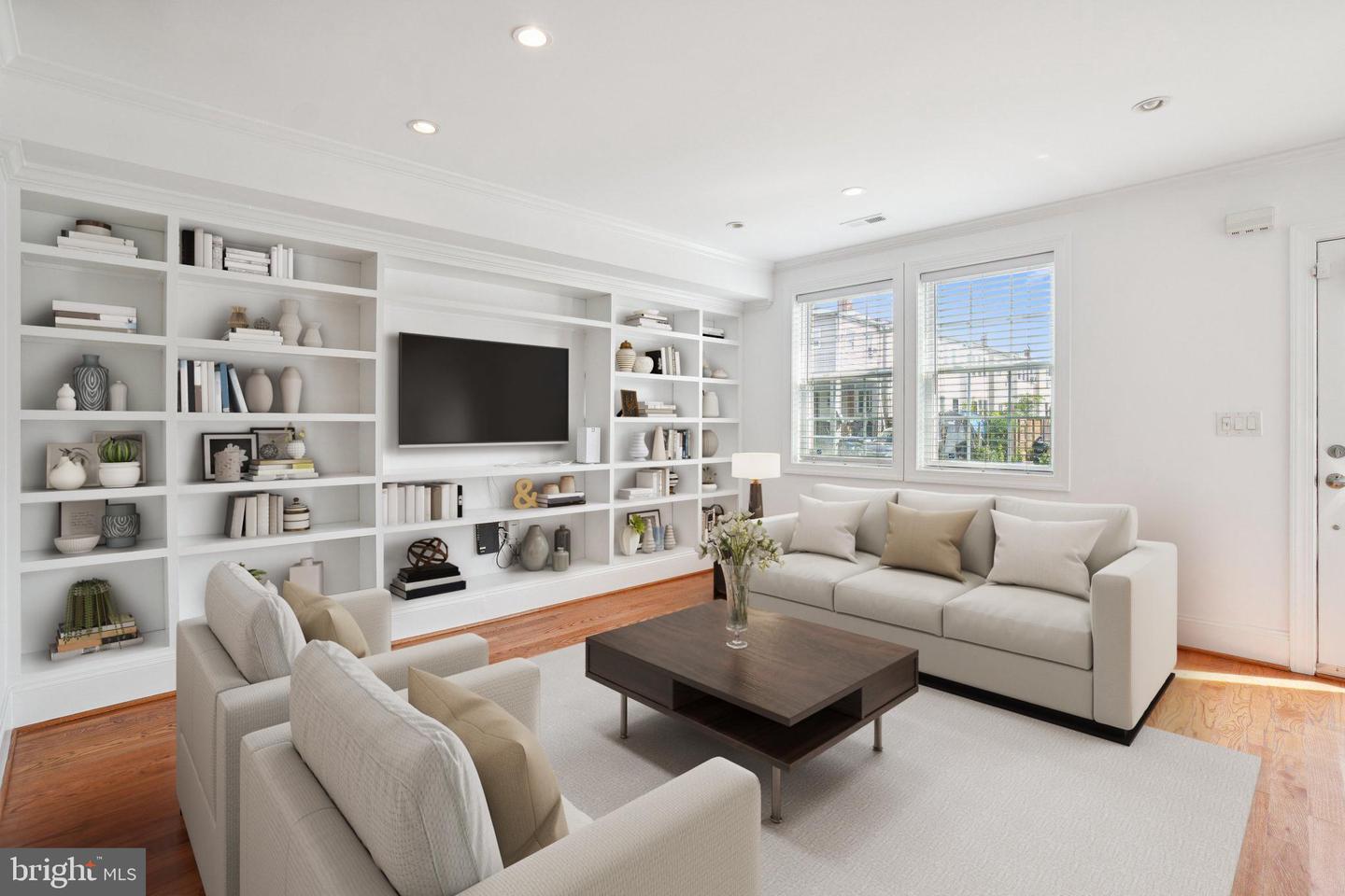 624 19TH ST NE, WASHINGTON, District Of Columbia 20002, 3 Bedrooms Bedrooms, ,2 BathroomsBathrooms,Residential,For sale,624 19TH ST NE,DCDC2246554 MLS # DCDC2246554