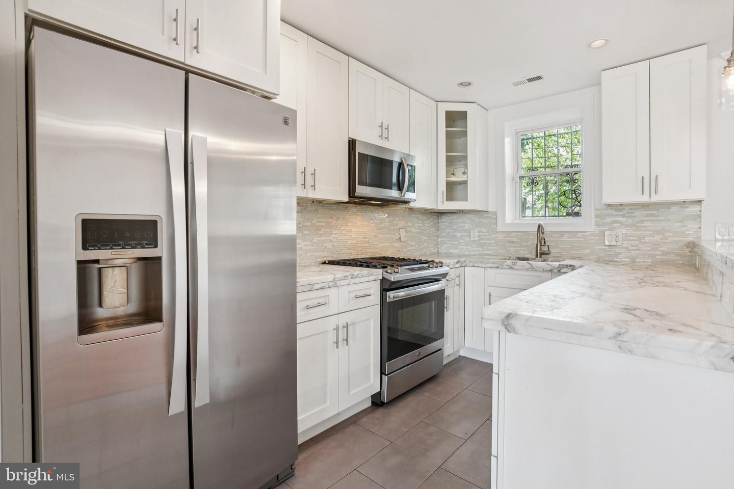 624 19TH ST NE, WASHINGTON, District Of Columbia 20002, 3 Bedrooms Bedrooms, ,2 BathroomsBathrooms,Residential,For sale,624 19TH ST NE,DCDC2246554 MLS # DCDC2246554