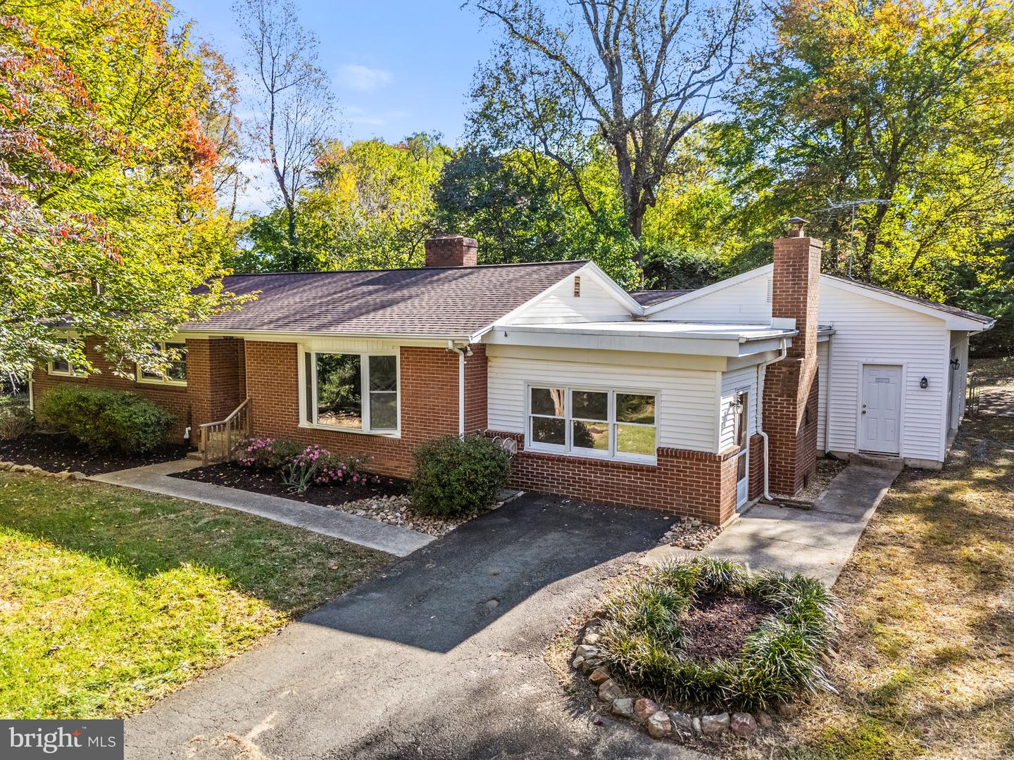 6741 MAXWELL AVE, WARRENTON, Virginia 20187, 3 Bedrooms Bedrooms, ,2 BathroomsBathrooms,Residential,For sale,6741 MAXWELL AVE,VAFQ2020596 MLS # VAFQ2020596