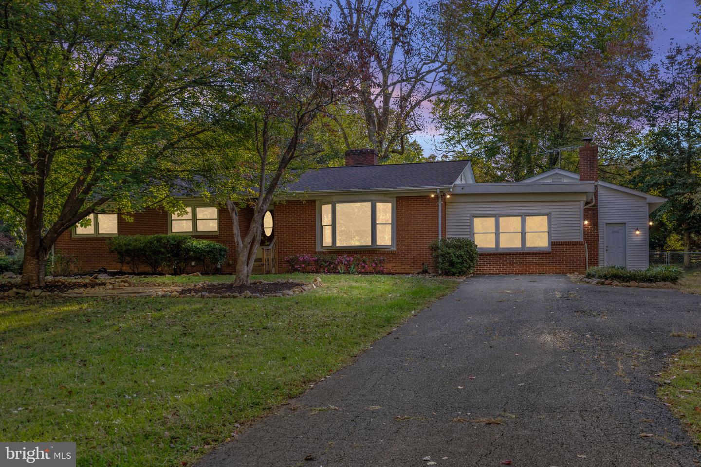 6741 MAXWELL AVE, WARRENTON, Virginia 20187, 3 Bedrooms Bedrooms, ,2 BathroomsBathrooms,Residential,For sale,6741 MAXWELL AVE,VAFQ2020596 MLS # VAFQ2020596