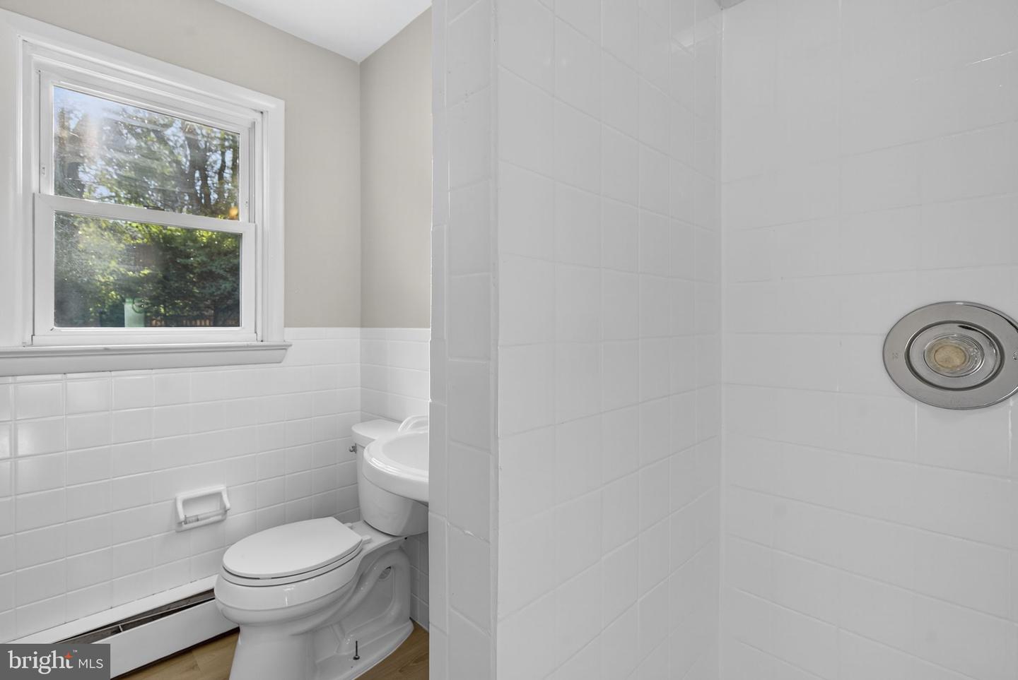 6741 MAXWELL AVE, WARRENTON, Virginia 20187, 3 Bedrooms Bedrooms, ,2 BathroomsBathrooms,Residential,For sale,6741 MAXWELL AVE,VAFQ2020596 MLS # VAFQ2020596