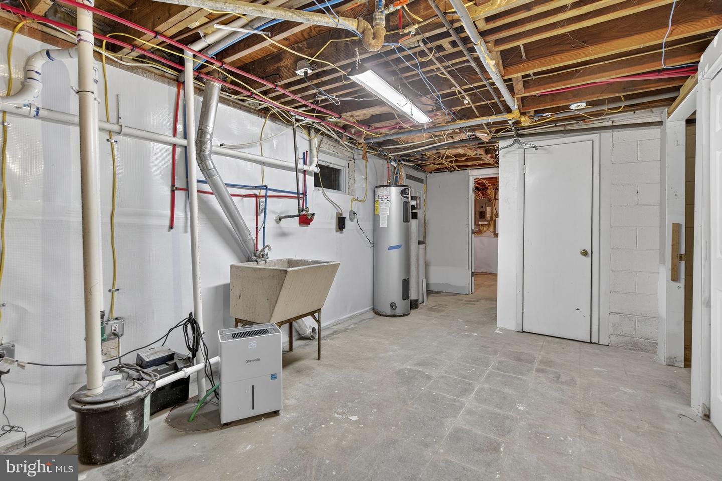 6741 MAXWELL AVE, WARRENTON, Virginia 20187, 3 Bedrooms Bedrooms, ,2 BathroomsBathrooms,Residential,For sale,6741 MAXWELL AVE,VAFQ2020596 MLS # VAFQ2020596