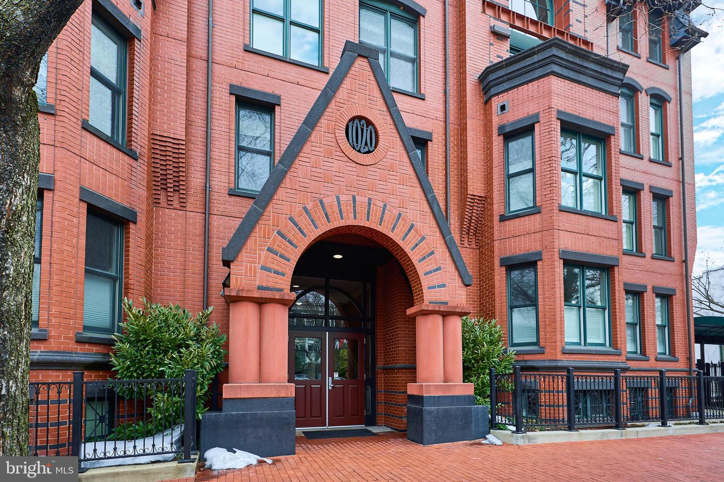 1020 PENNSYLVANIA AVE SE #504, WASHINGTON, District Of Columbia 20003, 2 Bedrooms Bedrooms, ,1 BathroomBathrooms,Residential,For sale,1020 PENNSYLVANIA AVE SE #504,DCDC2246636 MLS # DCDC2246636 1020 PENNSYLVANIA AVE SE #504, WASHINGTON, District Of Columbia 20003, 2 Bedrooms Bedrooms, ,1 BathroomBathrooms,Residential,For sale,1020 PENNSYLVANIA AVE SE #504,DCDC2246636 MLS # DCDC2246636