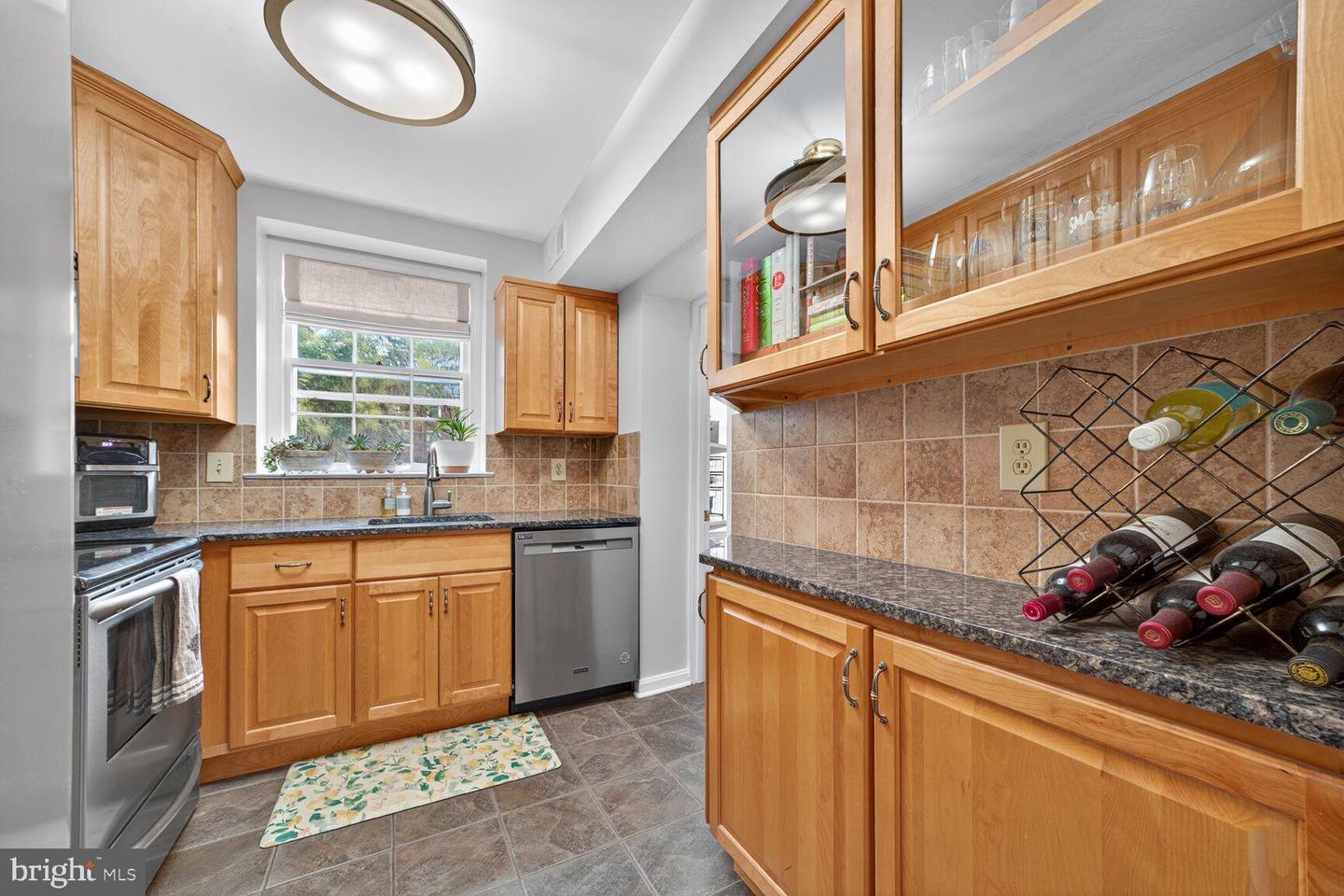 3811 39TH ST NW #D88, WASHINGTON, District Of Columbia 20016, 1 Bedroom Bedrooms, 2 Rooms Rooms,1 BathroomBathrooms,Residential,For sale,3811 39TH ST NW #D88,DCDC2246638 MLS # DCDC2246638