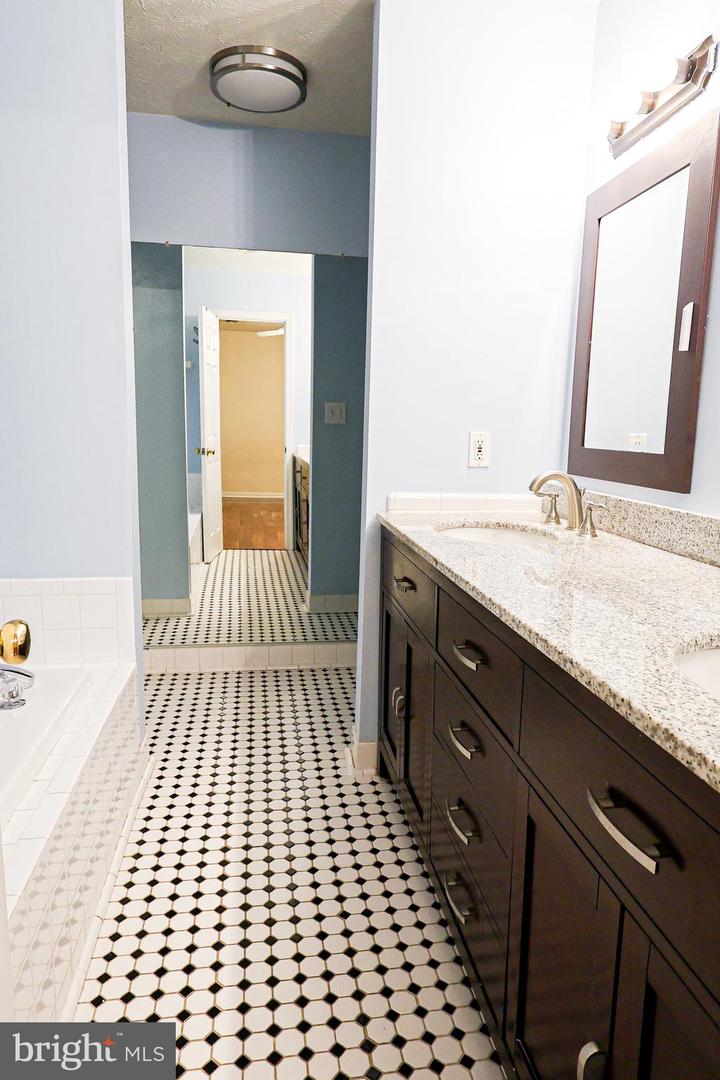 117 WHIPP DR, WINCHESTER, Virginia 22602, 4 Bedrooms Bedrooms, ,2 BathroomsBathrooms,Residential,For sale,117 WHIPP DR,VAFV2039662 MLS # VAFV2039662