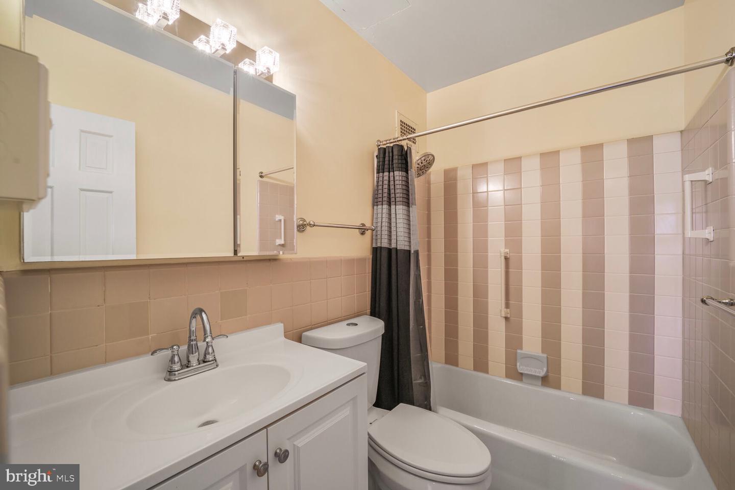 2475 VIRGINIA AVE NW #PH-930, WASHINGTON, District Of Columbia 20037, 2 Bedrooms Bedrooms, ,2 BathroomsBathrooms,Residential,For sale,2475 VIRGINIA AVE NW #PH-930,DCDC2246680 MLS # DCDC2246680