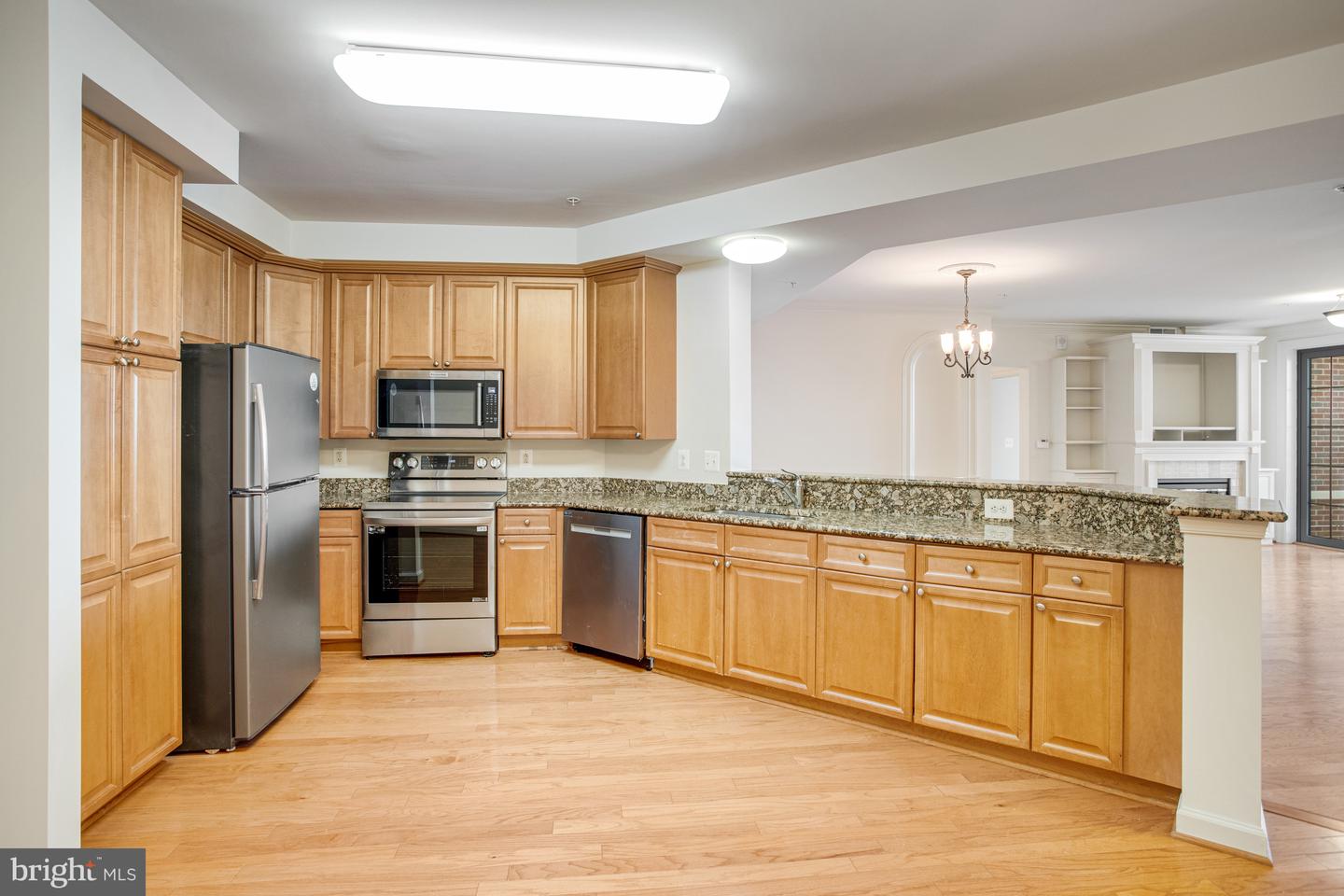 485 HARBOR SIDE ST #813, WOODBRIDGE, Virginia 22191, 2 Bedrooms Bedrooms, ,2 BathroomsBathrooms,Residential,For sale,485 HARBOR SIDE ST #813,VAPW2112712 MLS # VAPW2112712