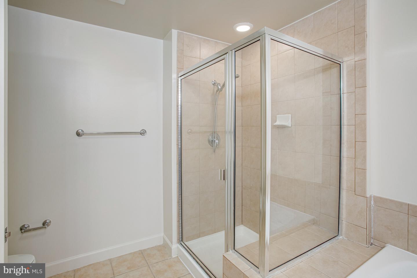 485 HARBOR SIDE ST #813, WOODBRIDGE, Virginia 22191, 2 Bedrooms Bedrooms, ,2 BathroomsBathrooms,Residential,For sale,485 HARBOR SIDE ST #813,VAPW2112712 MLS # VAPW2112712