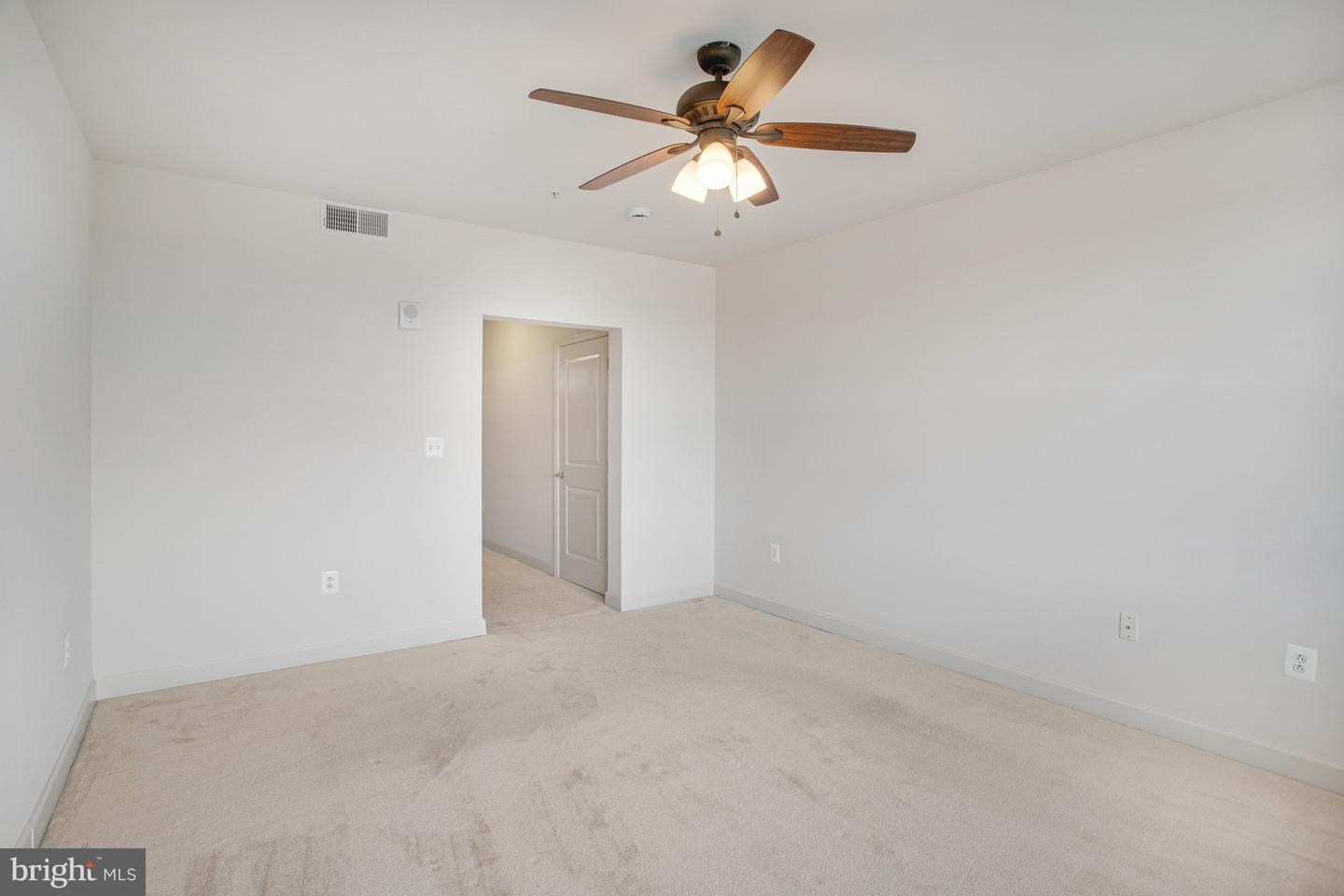 485 HARBOR SIDE ST #813, WOODBRIDGE, Virginia 22191, 2 Bedrooms Bedrooms, ,2 BathroomsBathrooms,Residential,For sale,485 HARBOR SIDE ST #813,VAPW2112712 MLS # VAPW2112712