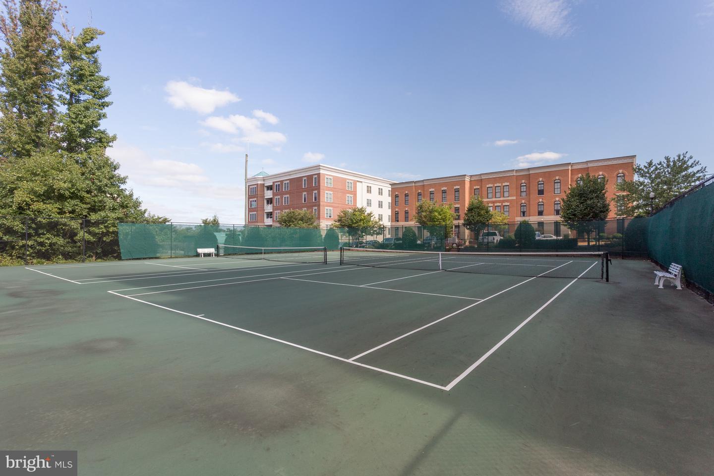 485 HARBOR SIDE ST #813, WOODBRIDGE, Virginia 22191, 2 Bedrooms Bedrooms, ,2 BathroomsBathrooms,Residential,For sale,485 HARBOR SIDE ST #813,VAPW2112712 MLS # VAPW2112712