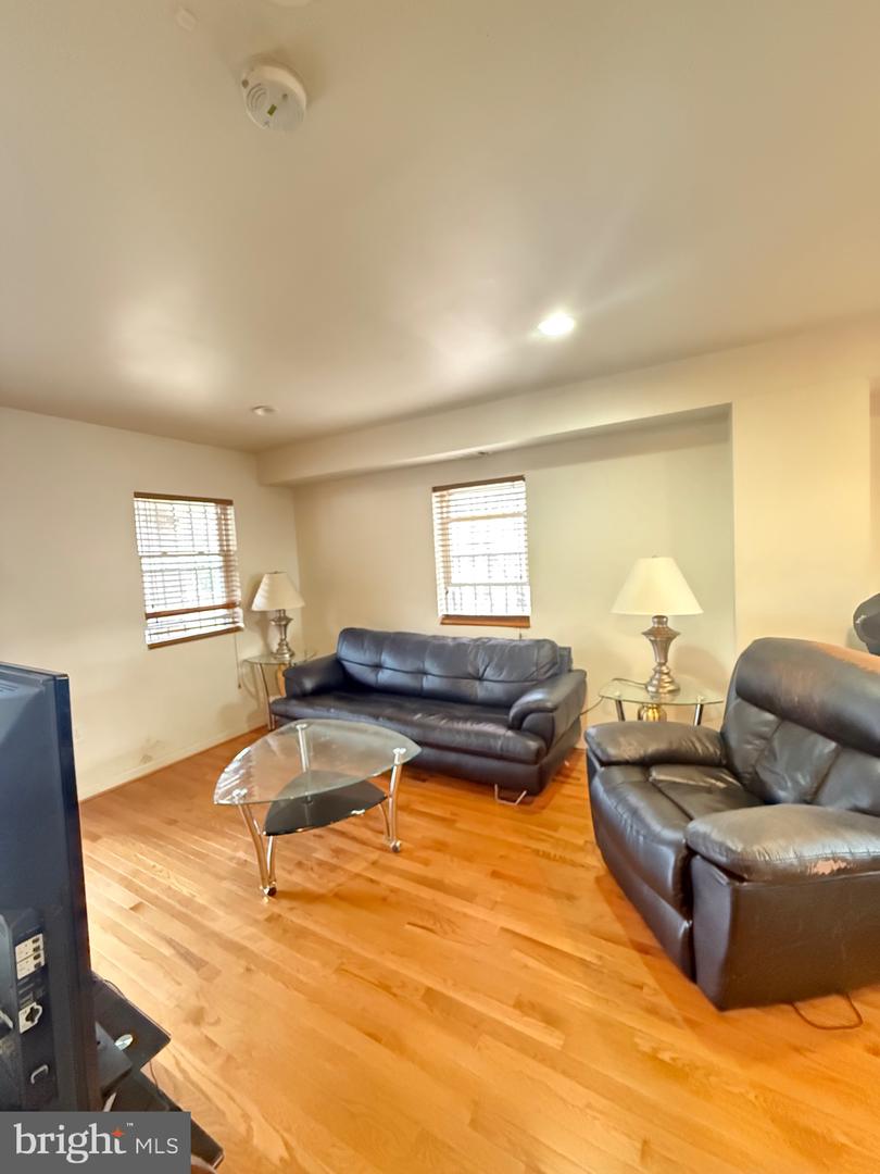 3321 18TH PL SE, WASHINGTON, District Of Columbia 20020, 2 Bedrooms Bedrooms, ,2 BathroomsBathrooms,Residential,For sale,3321 18TH PL SE,DCDC2246688 MLS # DCDC2246688