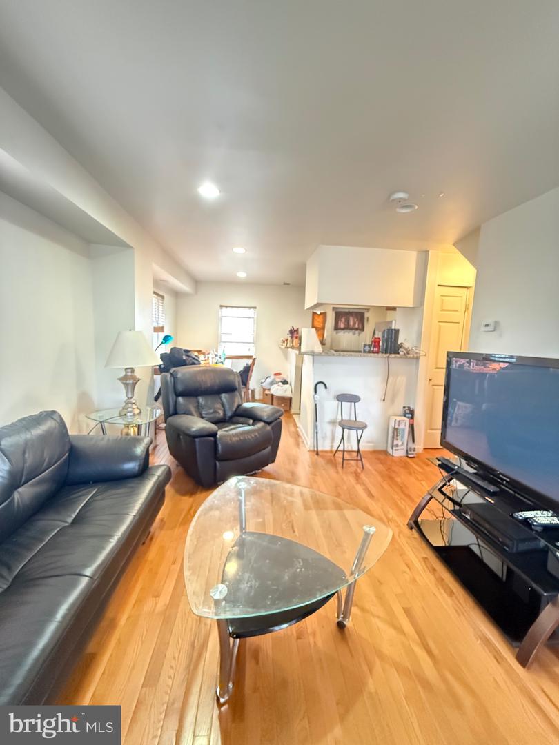 3321 18TH PL SE, WASHINGTON, District Of Columbia 20020, 2 Bedrooms Bedrooms, ,2 BathroomsBathrooms,Residential,For sale,3321 18TH PL SE,DCDC2246688 MLS # DCDC2246688