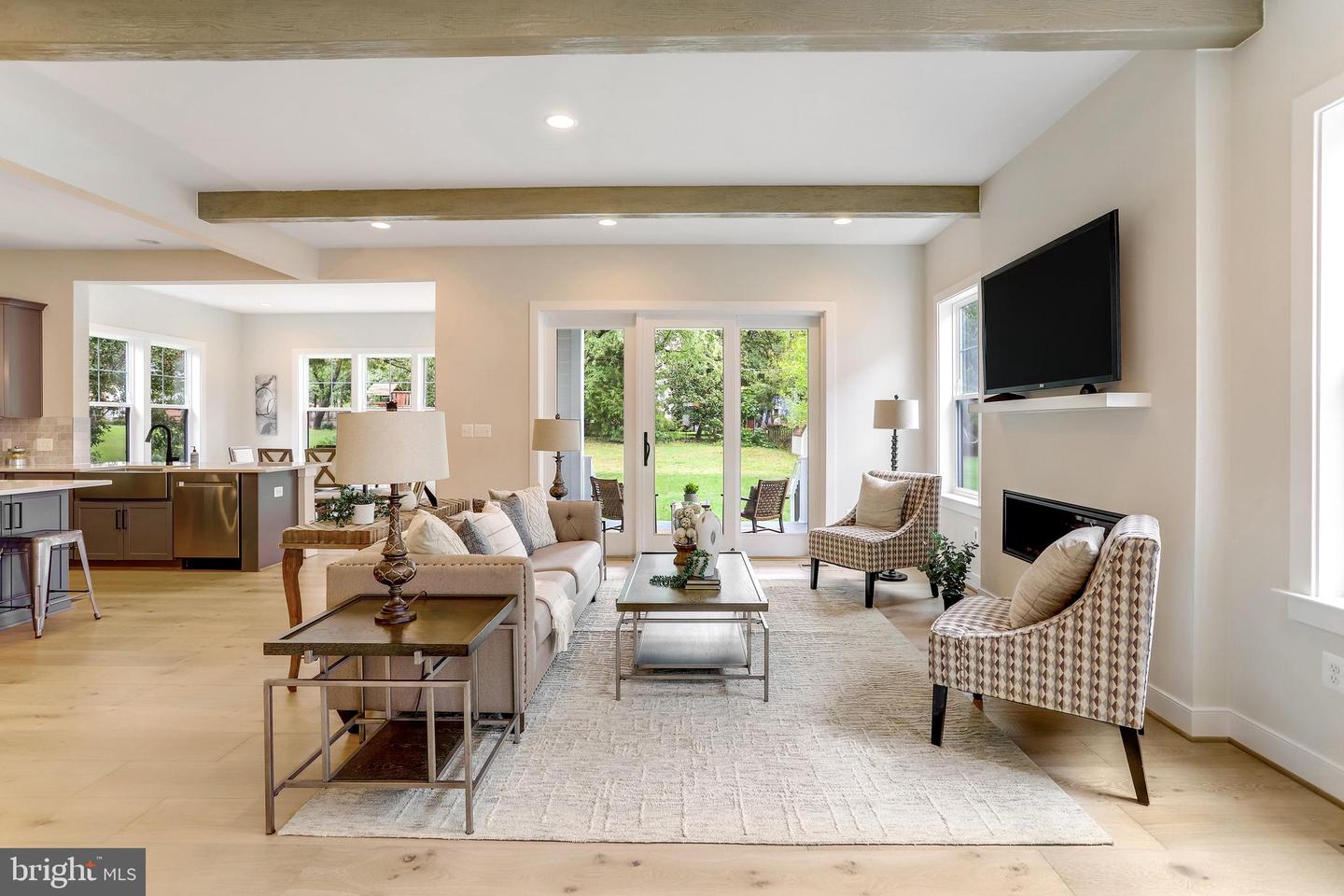 5815 2ND ST S, ARLINGTON, Virginia 22204, 5 Bedrooms Bedrooms, ,4 BathroomsBathrooms,Residential,For sale,5815 2ND ST S,VAAR2069036 MLS # VAAR2069036