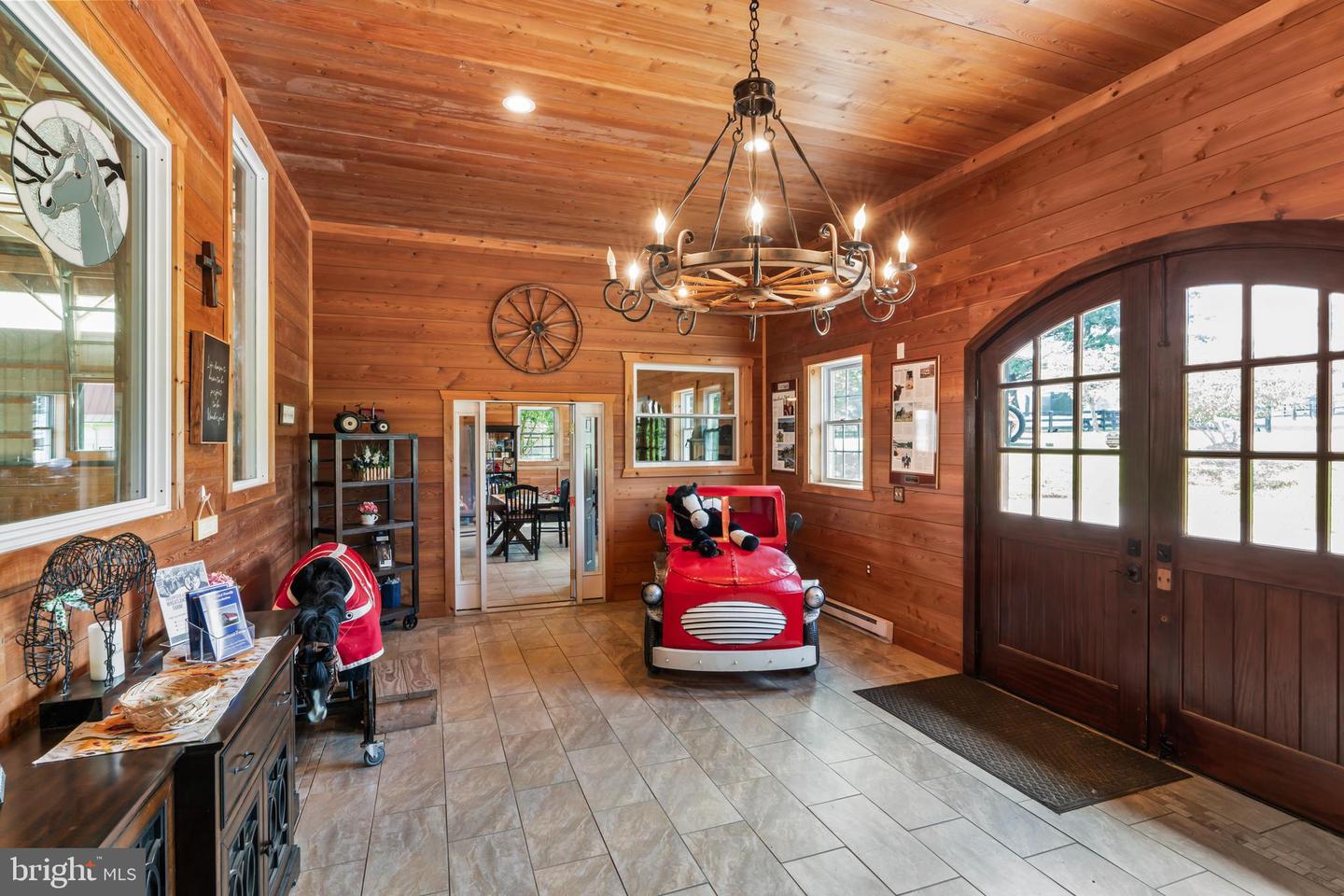 15164 BERLIN TPKE, PURCELLVILLE, Virginia 20132, 6 Bedrooms Bedrooms, 23 Rooms Rooms,4 BathroomsBathrooms,Residential,For sale,15164 BERLIN TPKE,VALO2116182 MLS # VALO2116182