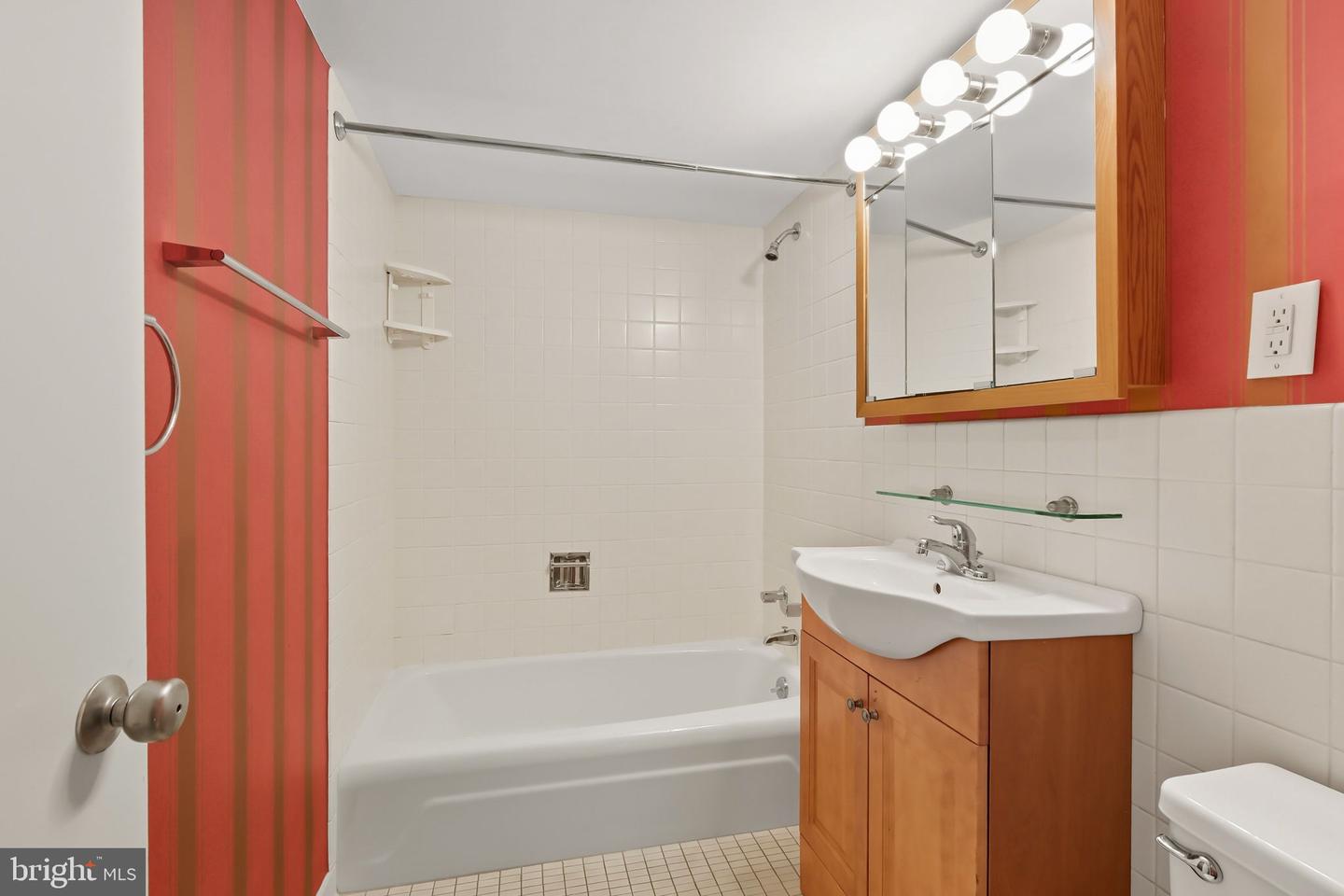 1317 4TH ST SW, WASHINGTON, District Of Columbia 20024, 4 Bedrooms Bedrooms, ,4 BathroomsBathrooms,Residential,For sale,1317 4TH ST SW,DCDC2246726 MLS # DCDC2246726