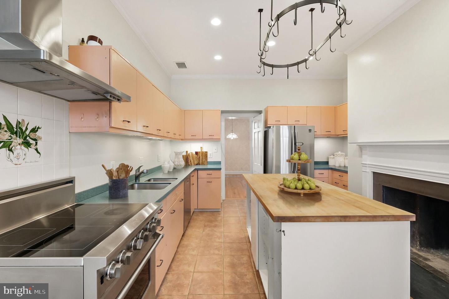 1317 4TH ST SW, WASHINGTON, District Of Columbia 20024, 4 Bedrooms Bedrooms, ,4 BathroomsBathrooms,Residential,For sale,1317 4TH ST SW,DCDC2246726 MLS # DCDC2246726