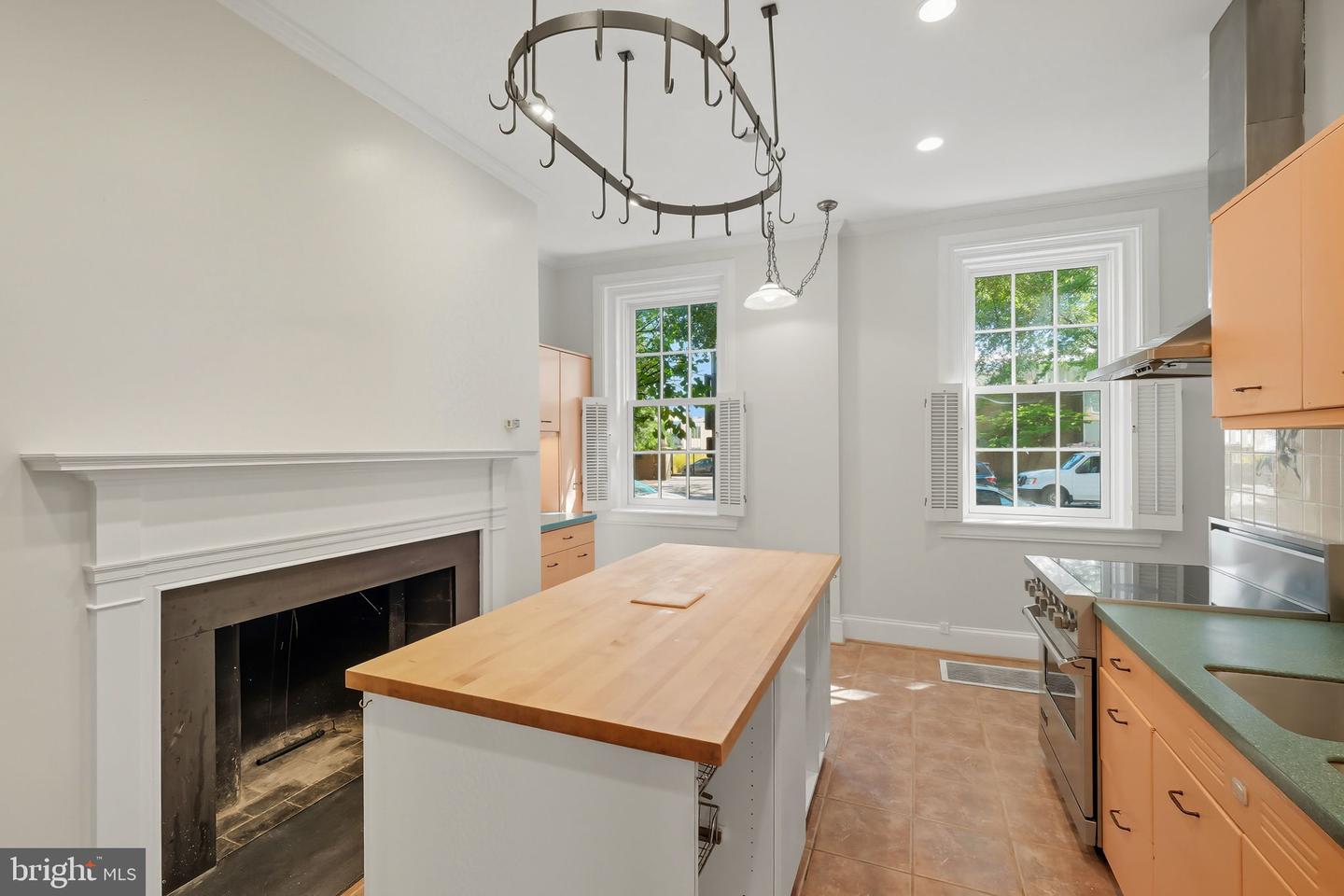 1317 4TH ST SW, WASHINGTON, District Of Columbia 20024, 4 Bedrooms Bedrooms, ,4 BathroomsBathrooms,Residential,For sale,1317 4TH ST SW,DCDC2246726 MLS # DCDC2246726