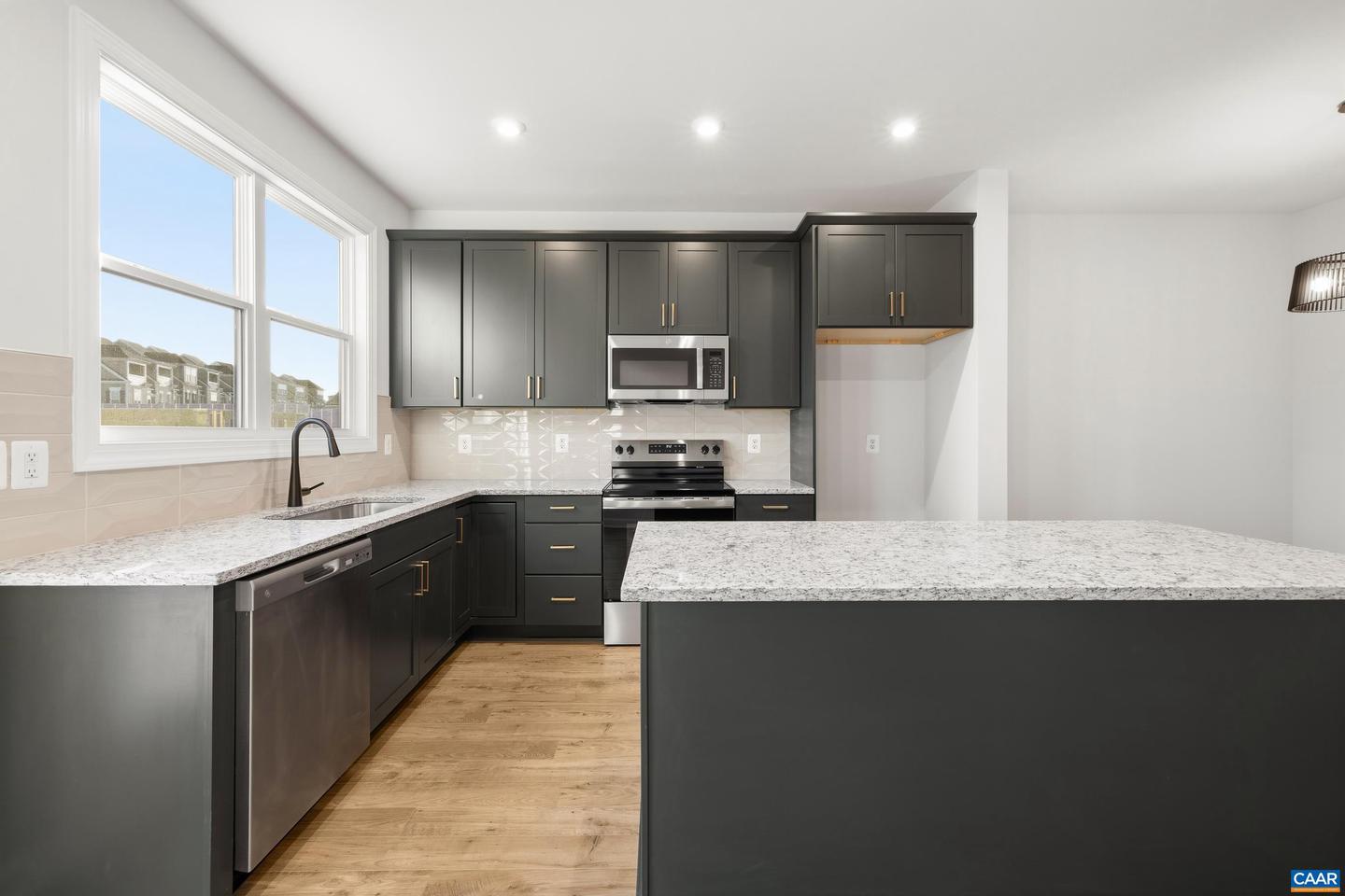 19C WARDELL CREST, CHARLOTTESVILLE, Virginia 22902, 2 Bedrooms Bedrooms, ,2 BathroomsBathrooms,Residential,For sale,19C WARDELL CREST,673392 MLS # 673392