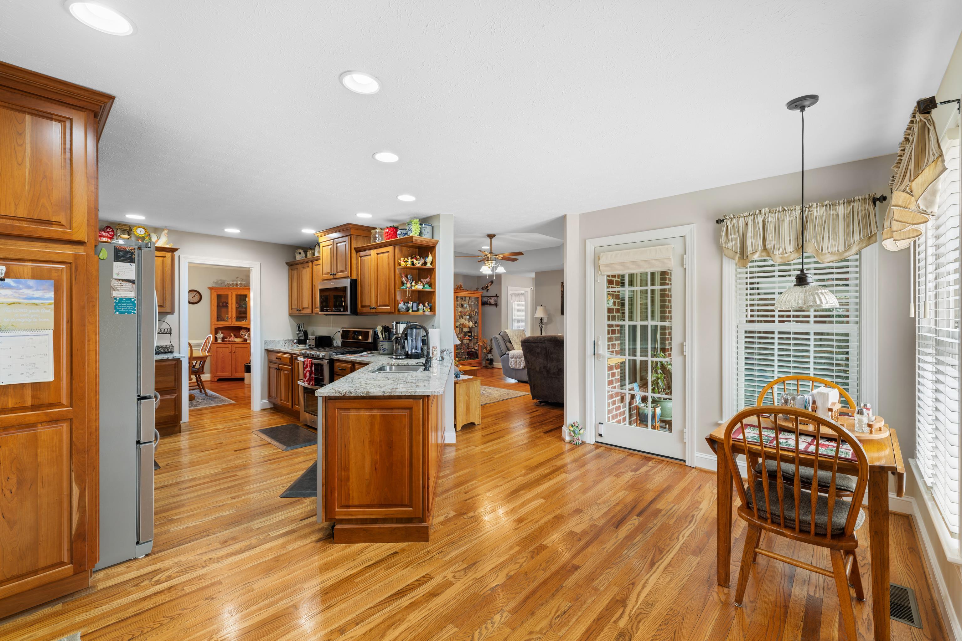 42 LYNN CIR, STUARTS DRAFT, Virginia 24477, 3 Bedrooms Bedrooms, ,2 BathroomsBathrooms,Residential,42 LYNN CIR,673423 MLS # 673423