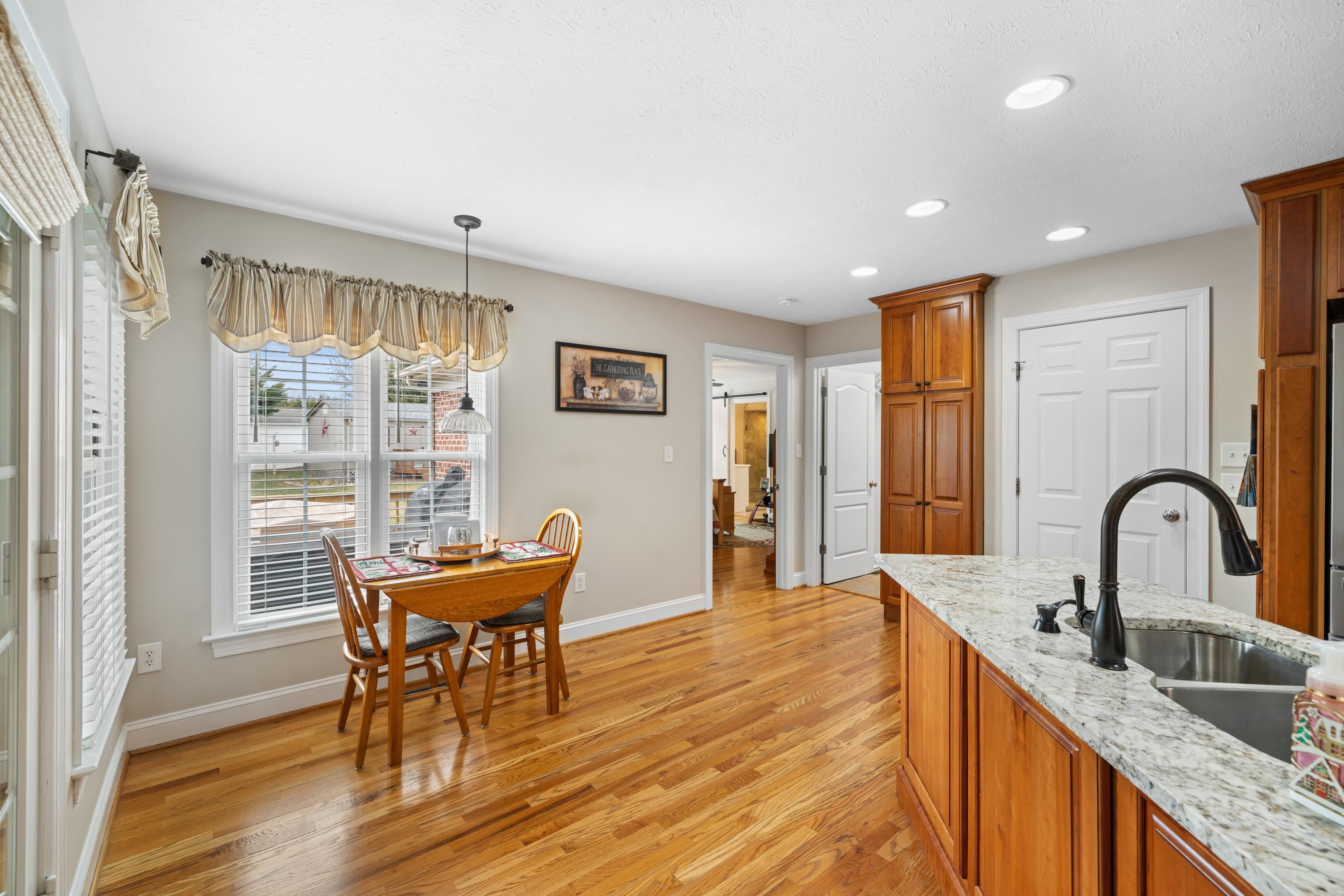 42 LYNN CIR, STUARTS DRAFT, Virginia 24477, 3 Bedrooms Bedrooms, ,2 BathroomsBathrooms,Residential,42 LYNN CIR,673423 MLS # 673423