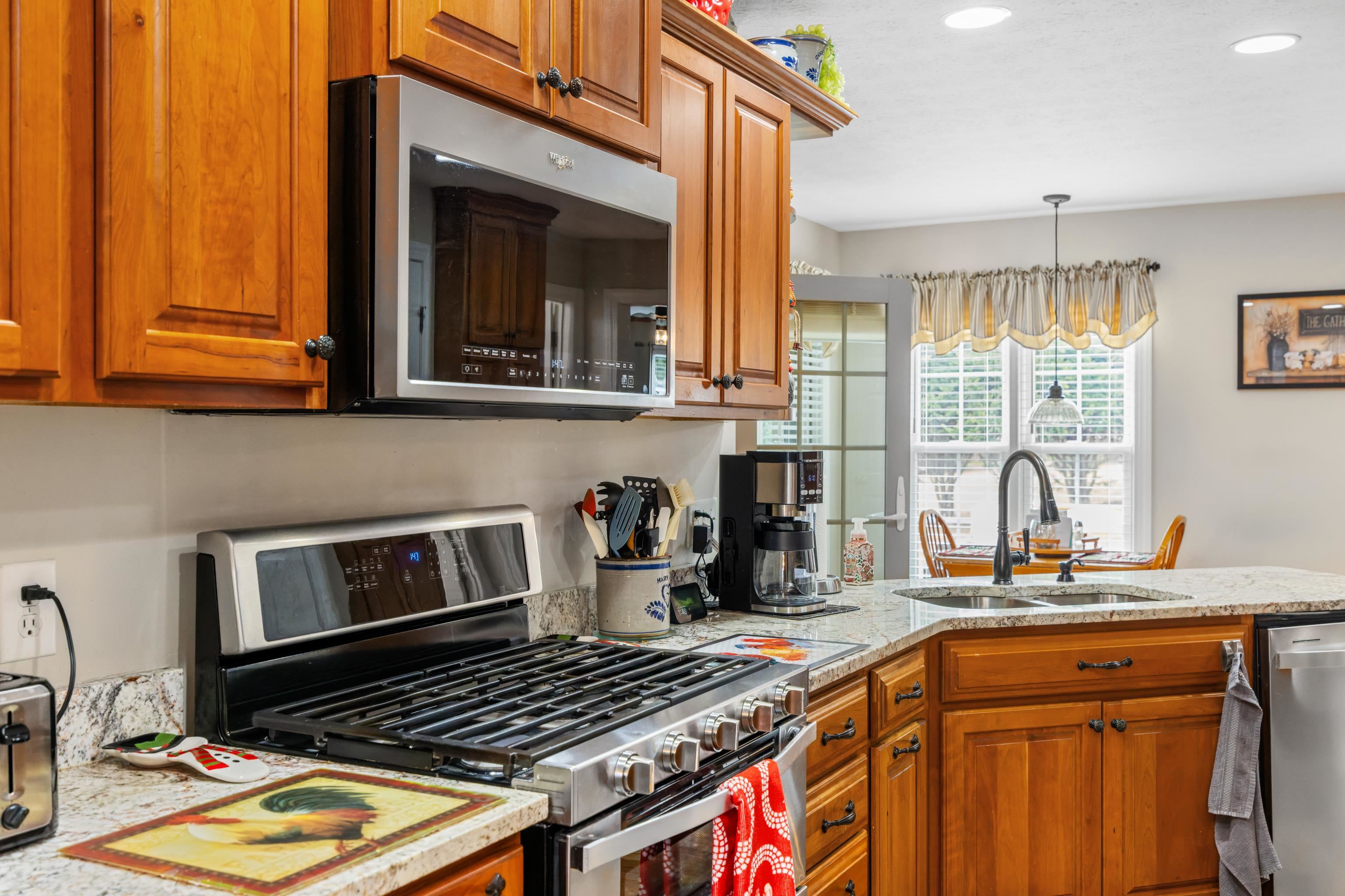 42 LYNN CIR, STUARTS DRAFT, Virginia 24477, 3 Bedrooms Bedrooms, ,2 BathroomsBathrooms,Residential,42 LYNN CIR,673423 MLS # 673423