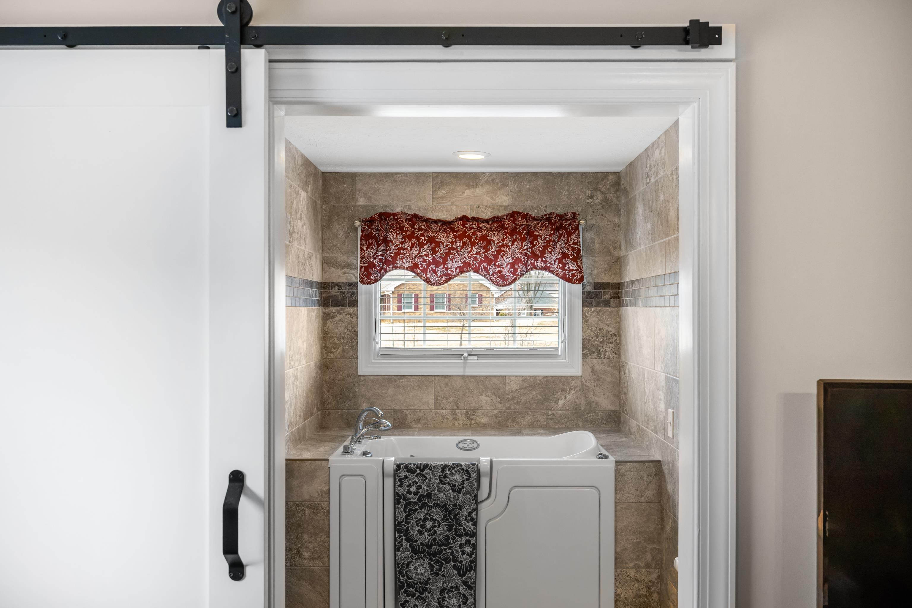 42 LYNN CIR, STUARTS DRAFT, Virginia 24477, 3 Bedrooms Bedrooms, ,2 BathroomsBathrooms,Residential,42 LYNN CIR,673423 MLS # 673423