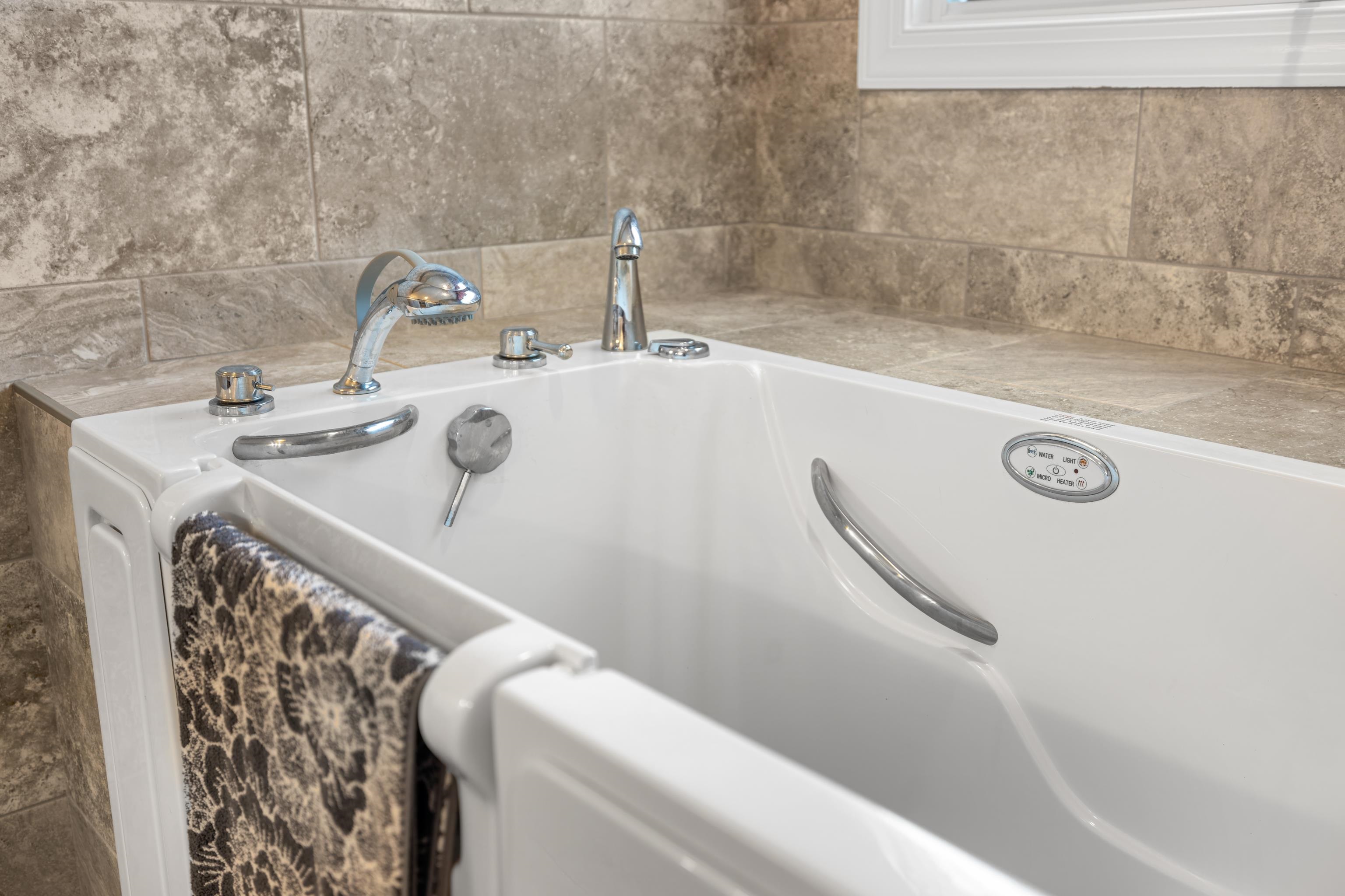 42 LYNN CIR, STUARTS DRAFT, Virginia 24477, 3 Bedrooms Bedrooms, ,2 BathroomsBathrooms,Residential,42 LYNN CIR,673423 MLS # 673423