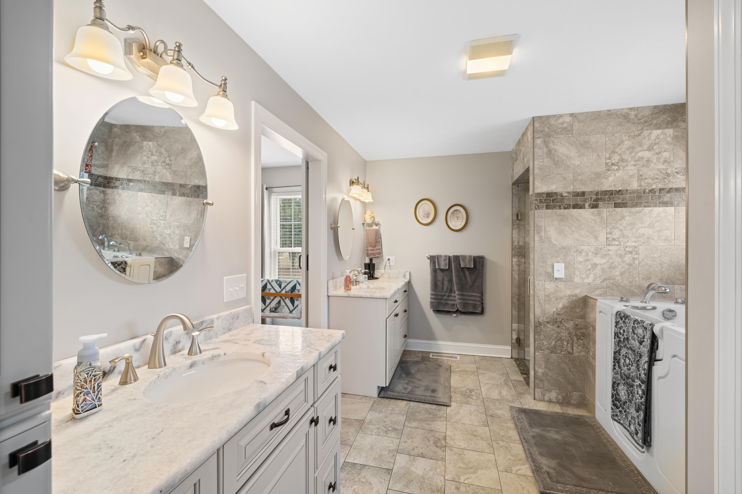 42 LYNN CIR, STUARTS DRAFT, Virginia 24477, 3 Bedrooms Bedrooms, ,2 BathroomsBathrooms,Residential,42 LYNN CIR,673423 MLS # 673423