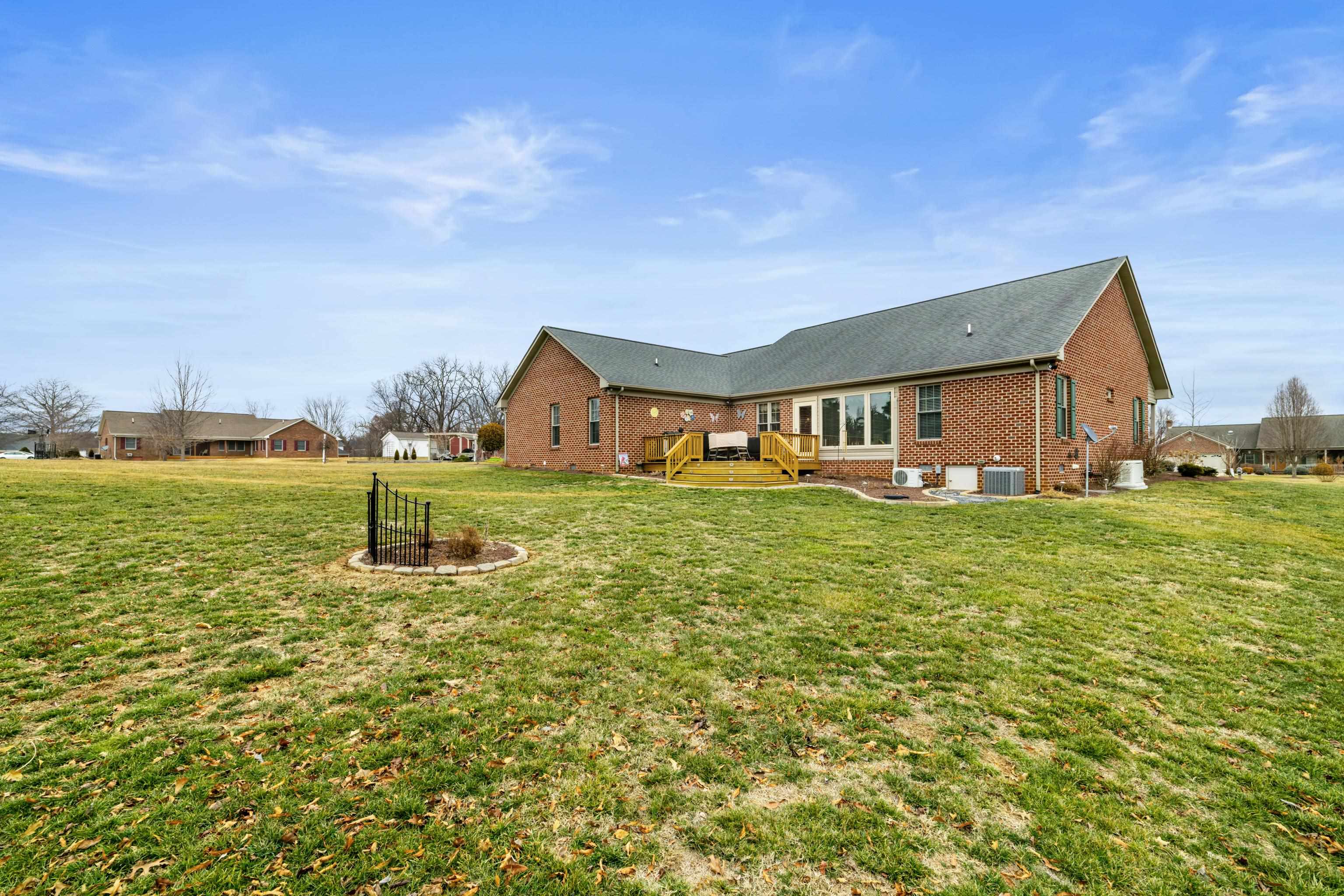 42 LYNN CIR, STUARTS DRAFT, Virginia 24477, 3 Bedrooms Bedrooms, ,2 BathroomsBathrooms,Residential,42 LYNN CIR,673423 MLS # 673423