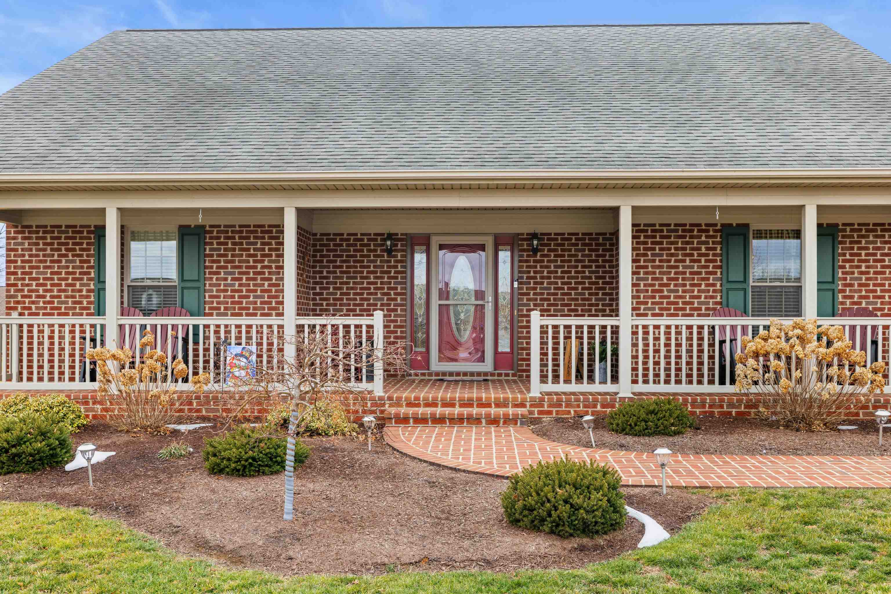 42 LYNN CIR, STUARTS DRAFT, Virginia 24477, 3 Bedrooms Bedrooms, ,2 BathroomsBathrooms,Residential,42 LYNN CIR,673423 MLS # 673423