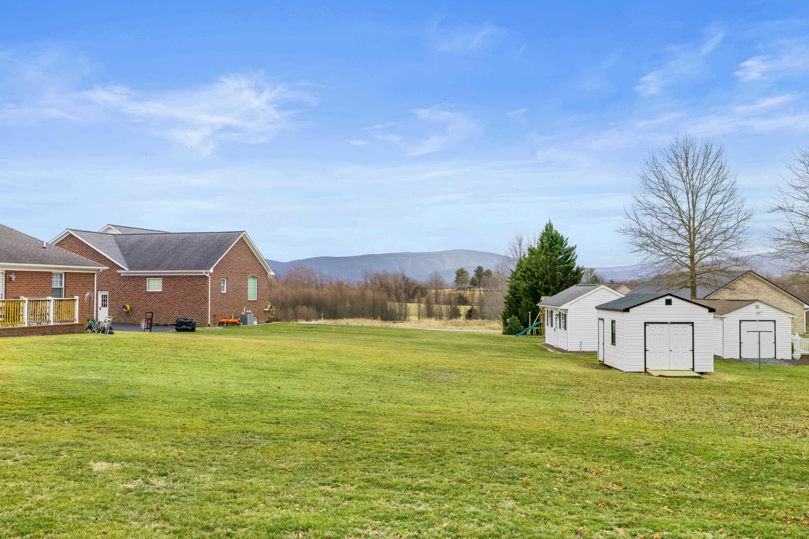 42 LYNN CIR, STUARTS DRAFT, Virginia 24477, 3 Bedrooms Bedrooms, ,2 BathroomsBathrooms,Residential,42 LYNN CIR,673423 MLS # 673423