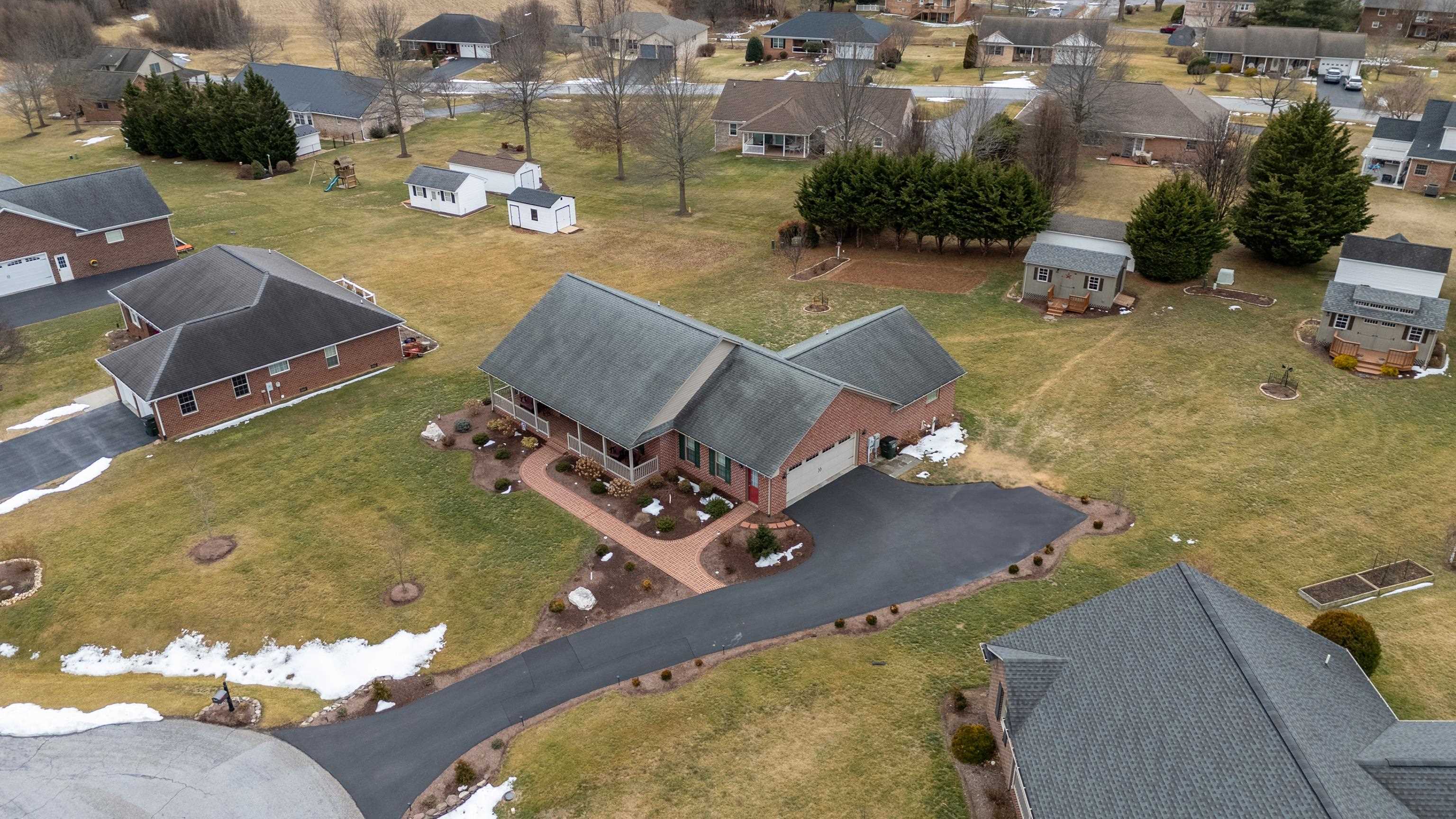 42 LYNN CIR, STUARTS DRAFT, Virginia 24477, 3 Bedrooms Bedrooms, ,2 BathroomsBathrooms,Residential,42 LYNN CIR,673423 MLS # 673423