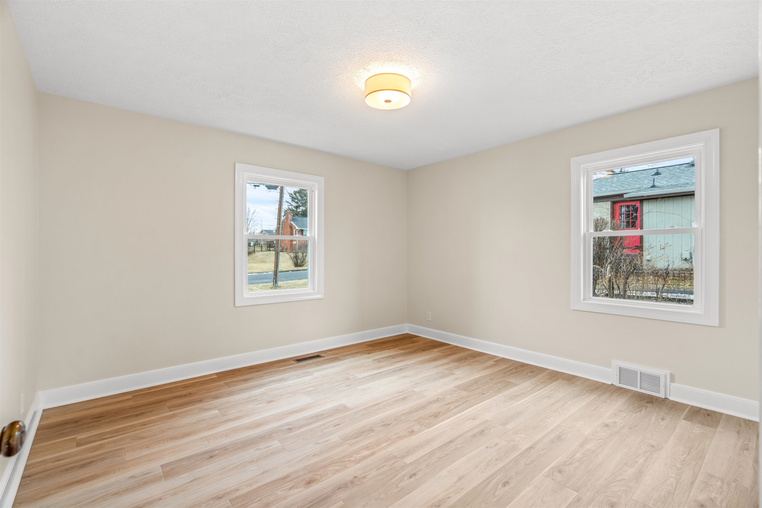 300 ALPHIN AVE, WAYNESBORO, Virginia 22980, 3 Bedrooms Bedrooms, ,1 BathroomBathrooms,Residential,300 ALPHIN AVE,673424 MLS # 673424