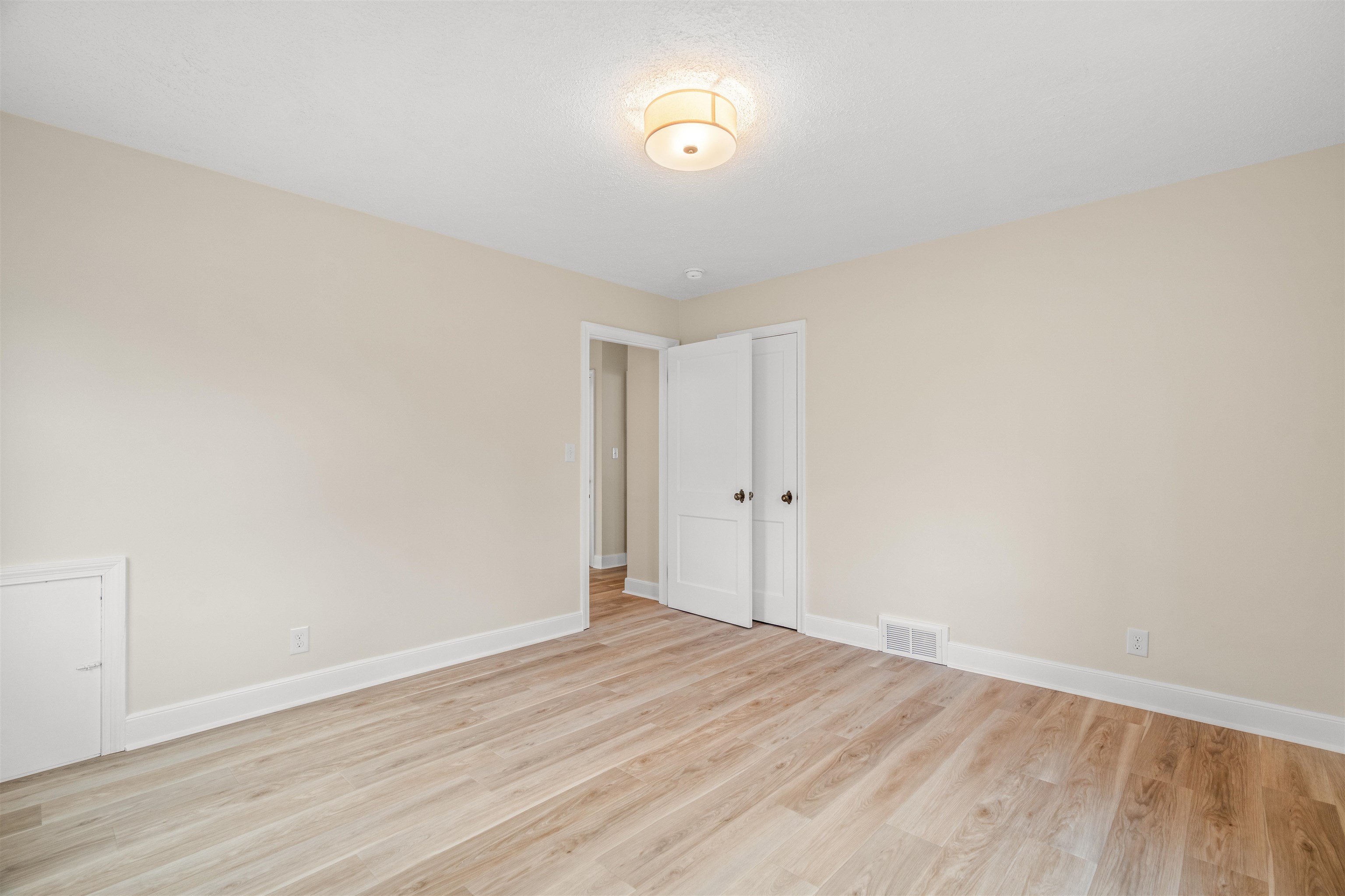 300 ALPHIN AVE, WAYNESBORO, Virginia 22980, 3 Bedrooms Bedrooms, ,1 BathroomBathrooms,Residential,300 ALPHIN AVE,673424 MLS # 673424