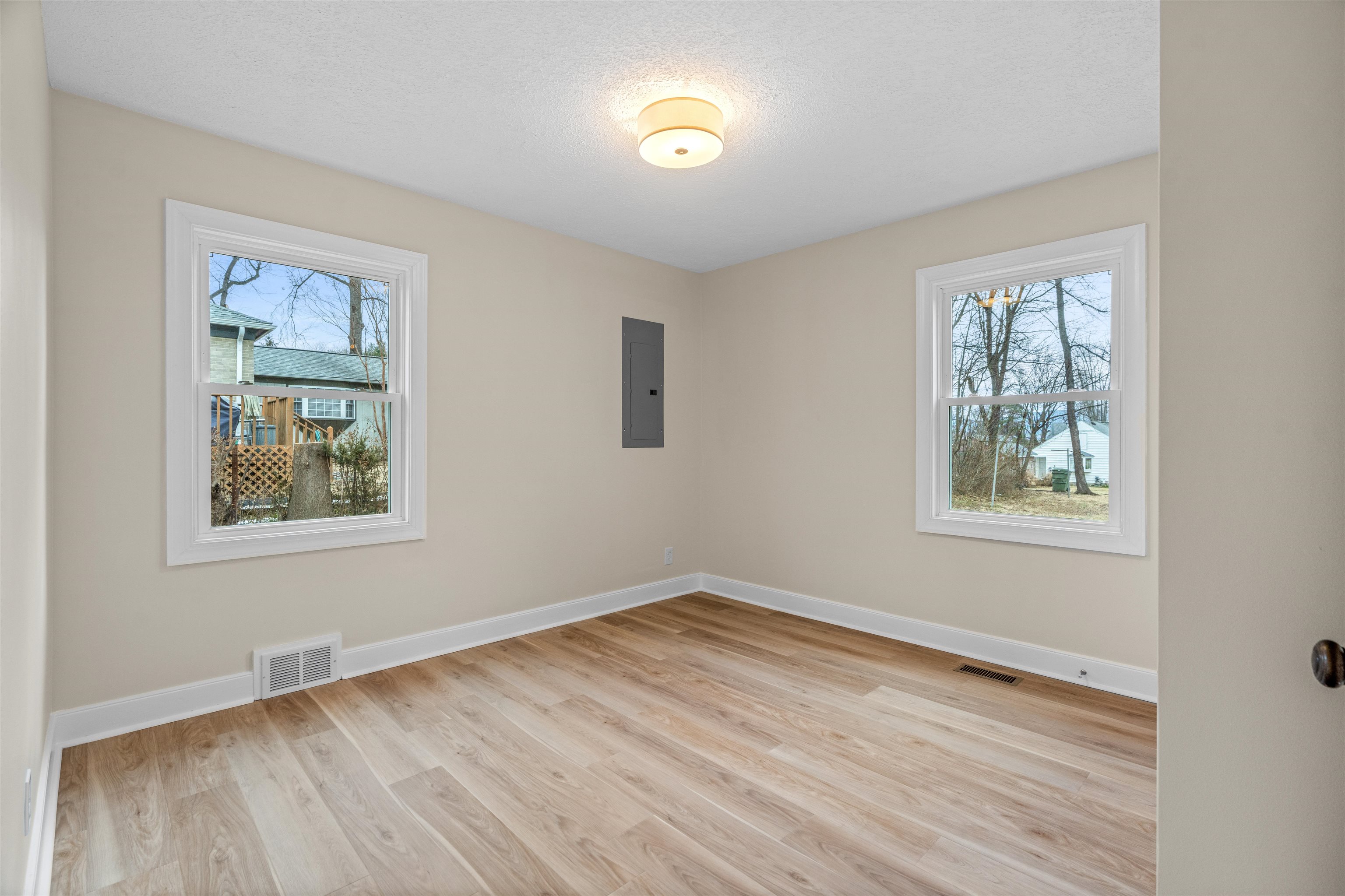 300 ALPHIN AVE, WAYNESBORO, Virginia 22980, 3 Bedrooms Bedrooms, ,1 BathroomBathrooms,Residential,300 ALPHIN AVE,673424 MLS # 673424