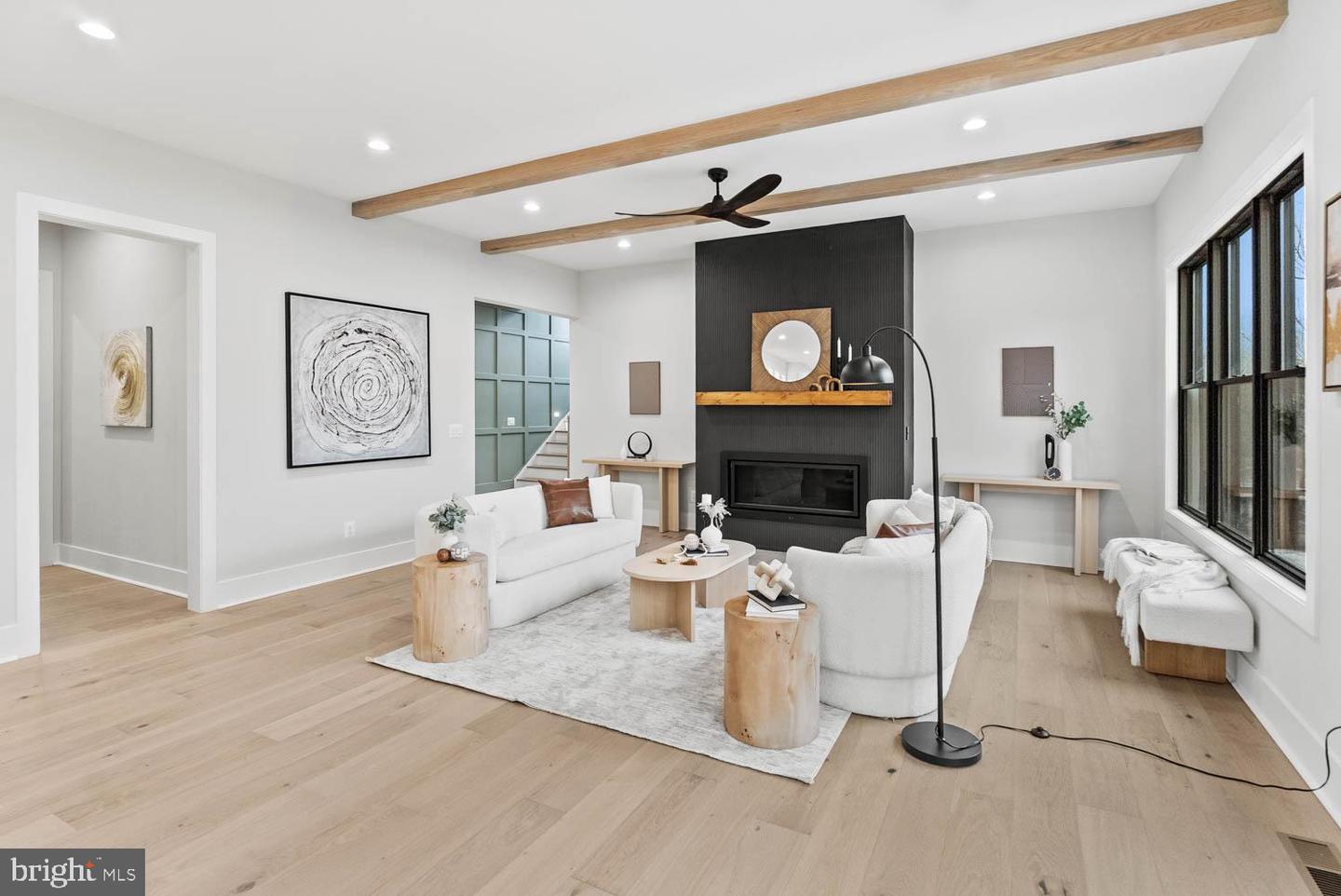 402 MARSHALL RD SW, VIENNA, Virginia 22180, 6 Bedrooms Bedrooms, ,6 BathroomsBathrooms,Residential,For sale,402 MARSHALL RD SW,VAFX2264092 MLS # VAFX2264092