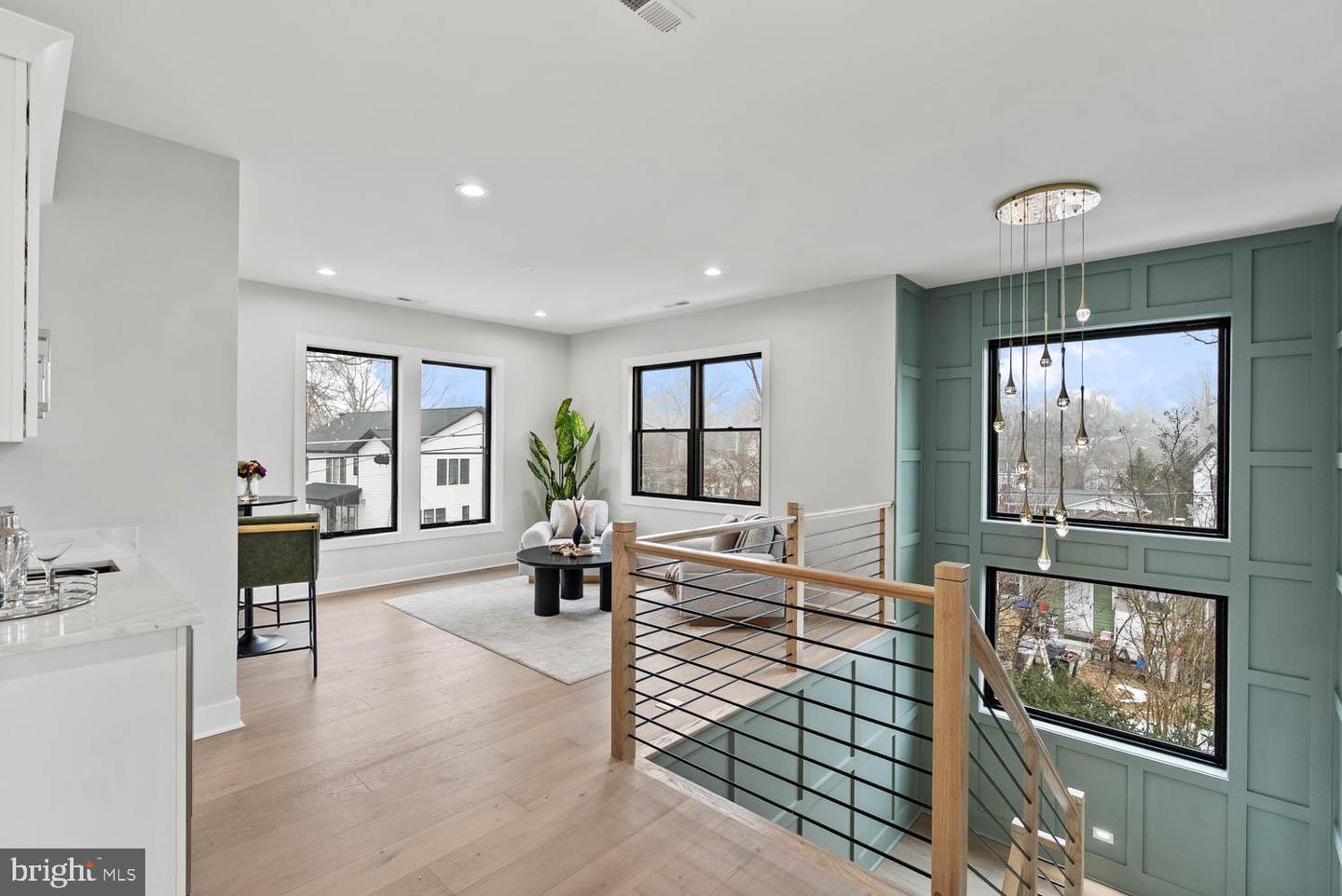 402 MARSHALL RD SW, VIENNA, Virginia 22180, 6 Bedrooms Bedrooms, ,6 BathroomsBathrooms,Residential,For sale,402 MARSHALL RD SW,VAFX2264092 MLS # VAFX2264092