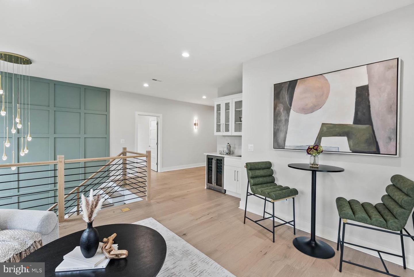 402 MARSHALL RD SW, VIENNA, Virginia 22180, 6 Bedrooms Bedrooms, ,6 BathroomsBathrooms,Residential,For sale,402 MARSHALL RD SW,VAFX2264092 MLS # VAFX2264092