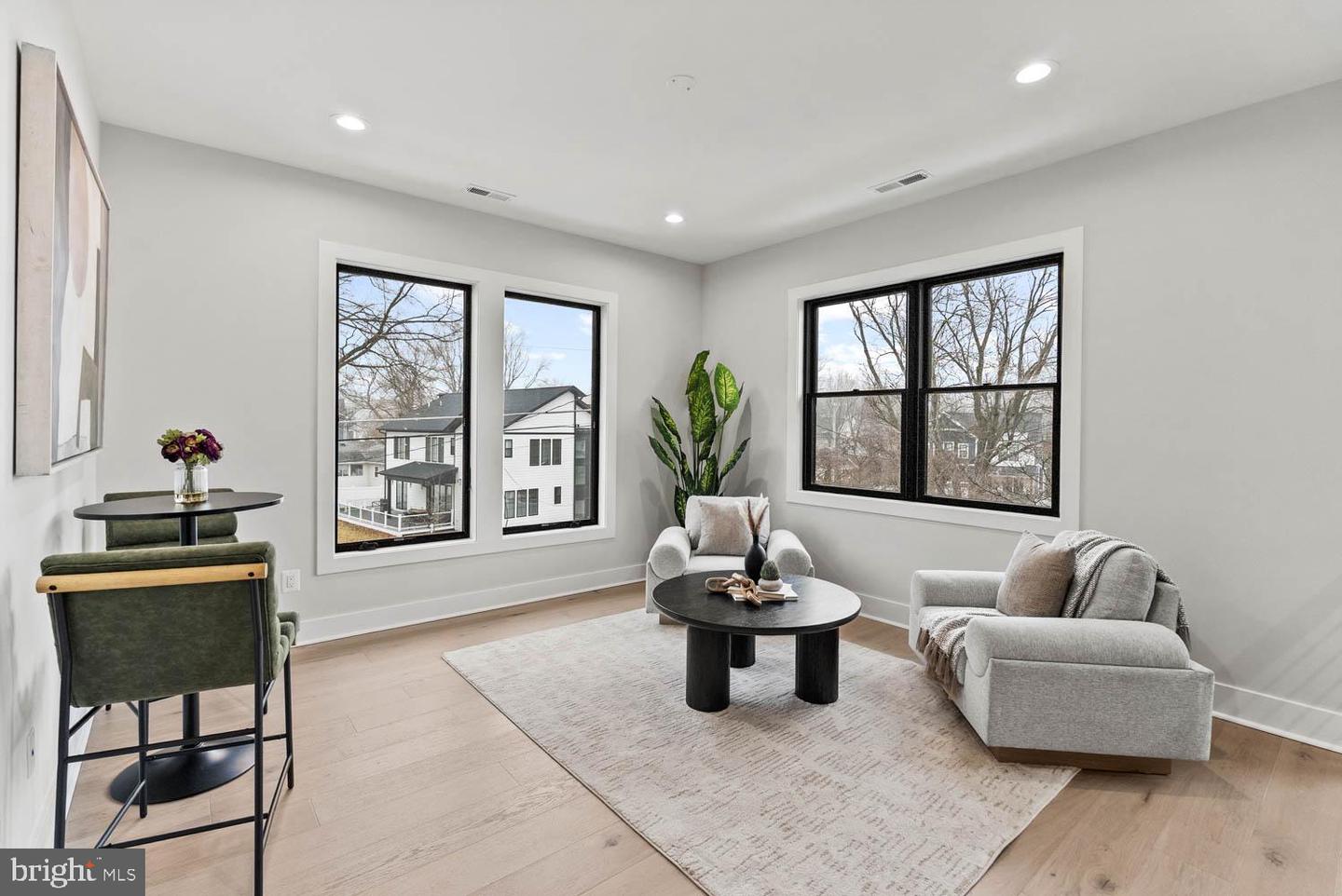 402 MARSHALL RD SW, VIENNA, Virginia 22180, 6 Bedrooms Bedrooms, ,6 BathroomsBathrooms,Residential,For sale,402 MARSHALL RD SW,VAFX2264092 MLS # VAFX2264092