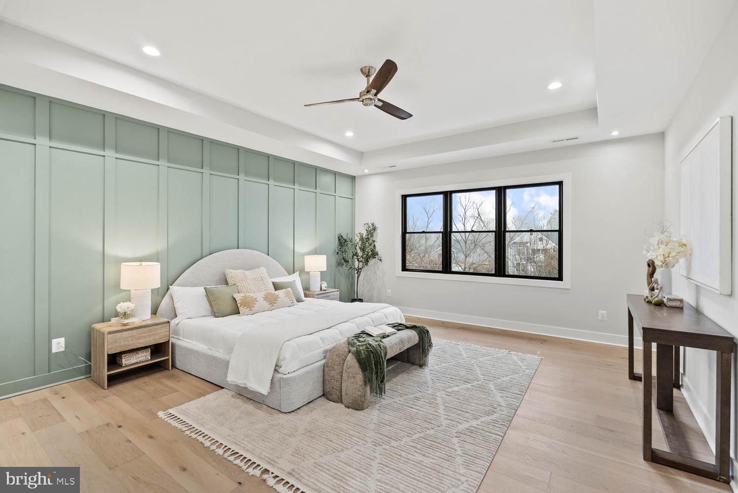 402 MARSHALL RD SW, VIENNA, Virginia 22180, 6 Bedrooms Bedrooms, ,6 BathroomsBathrooms,Residential,For sale,402 MARSHALL RD SW,VAFX2264092 MLS # VAFX2264092