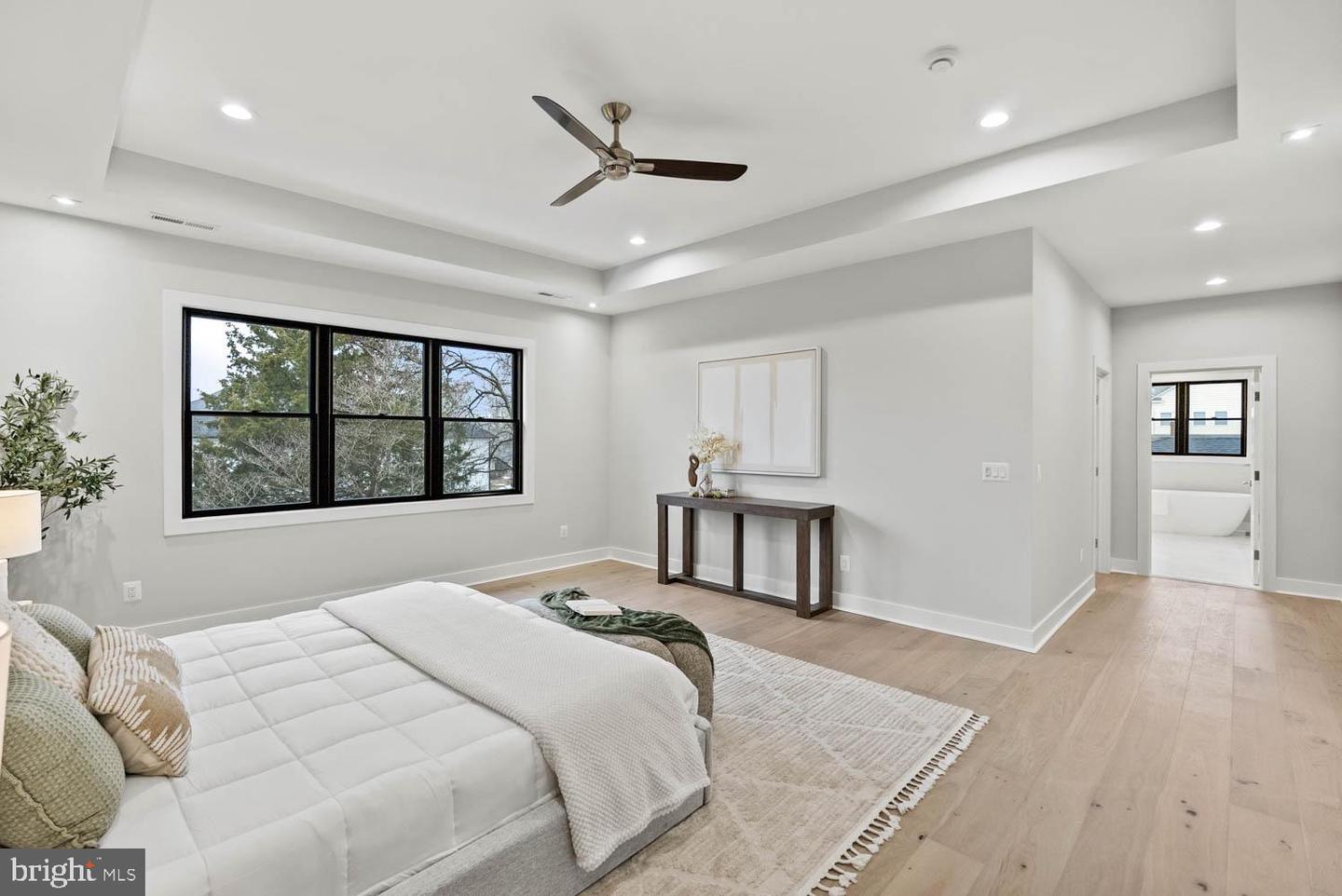 402 MARSHALL RD SW, VIENNA, Virginia 22180, 6 Bedrooms Bedrooms, ,6 BathroomsBathrooms,Residential,For sale,402 MARSHALL RD SW,VAFX2264092 MLS # VAFX2264092