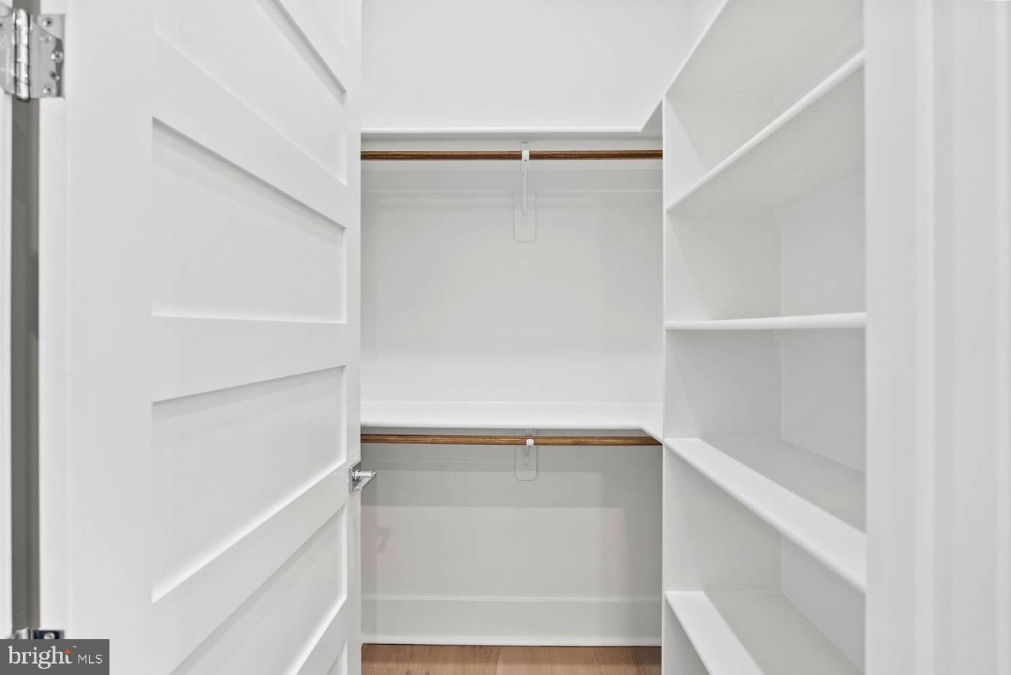 402 MARSHALL RD SW, VIENNA, Virginia 22180, 6 Bedrooms Bedrooms, ,6 BathroomsBathrooms,Residential,For sale,402 MARSHALL RD SW,VAFX2264092 MLS # VAFX2264092