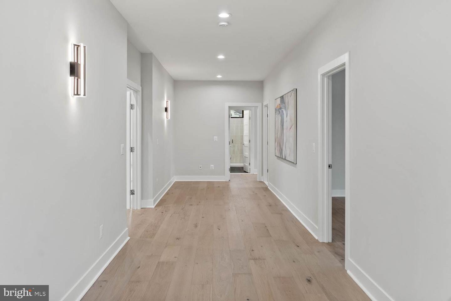 402 MARSHALL RD SW, VIENNA, Virginia 22180, 6 Bedrooms Bedrooms, ,6 BathroomsBathrooms,Residential,For sale,402 MARSHALL RD SW,VAFX2264092 MLS # VAFX2264092