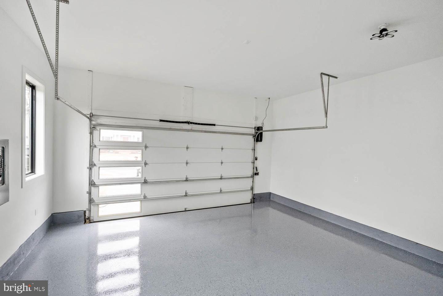 402 MARSHALL RD SW, VIENNA, Virginia 22180, 6 Bedrooms Bedrooms, ,6 BathroomsBathrooms,Residential,For sale,402 MARSHALL RD SW,VAFX2264092 MLS # VAFX2264092