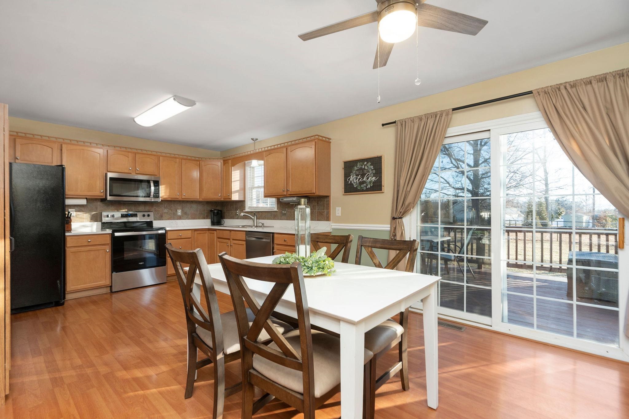 149 NORTHWOOD DR, WAYNESBORO, Virginia 22980, 3 Bedrooms Bedrooms, ,2 BathroomsBathrooms,Residential,149 NORTHWOOD DR,673429 MLS # 673429 149 NORTHWOOD DR, WAYNESBORO, Virginia 22980, 3 Bedrooms Bedrooms, ,2 BathroomsBathrooms,Residential,149 NORTHWOOD DR,673429 MLS # 673429