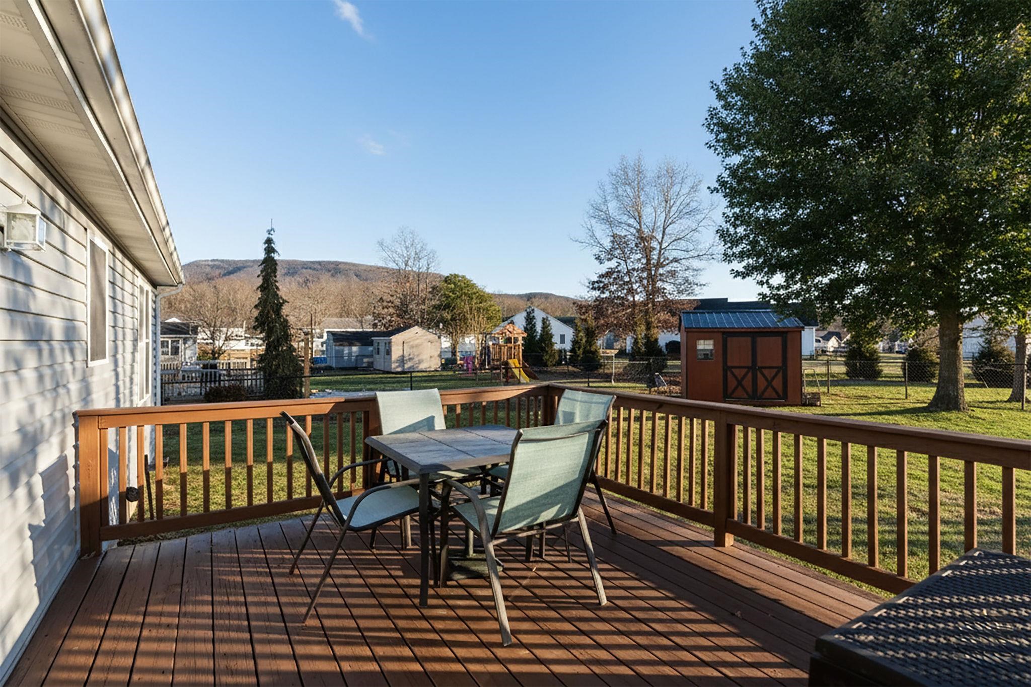 149 NORTHWOOD DR, WAYNESBORO, Virginia 22980, 3 Bedrooms Bedrooms, ,2 BathroomsBathrooms,Residential,149 NORTHWOOD DR,673429 MLS # 673429 149 NORTHWOOD DR, WAYNESBORO, Virginia 22980, 3 Bedrooms Bedrooms, ,2 BathroomsBathrooms,Residential,149 NORTHWOOD DR,673429 MLS # 673429