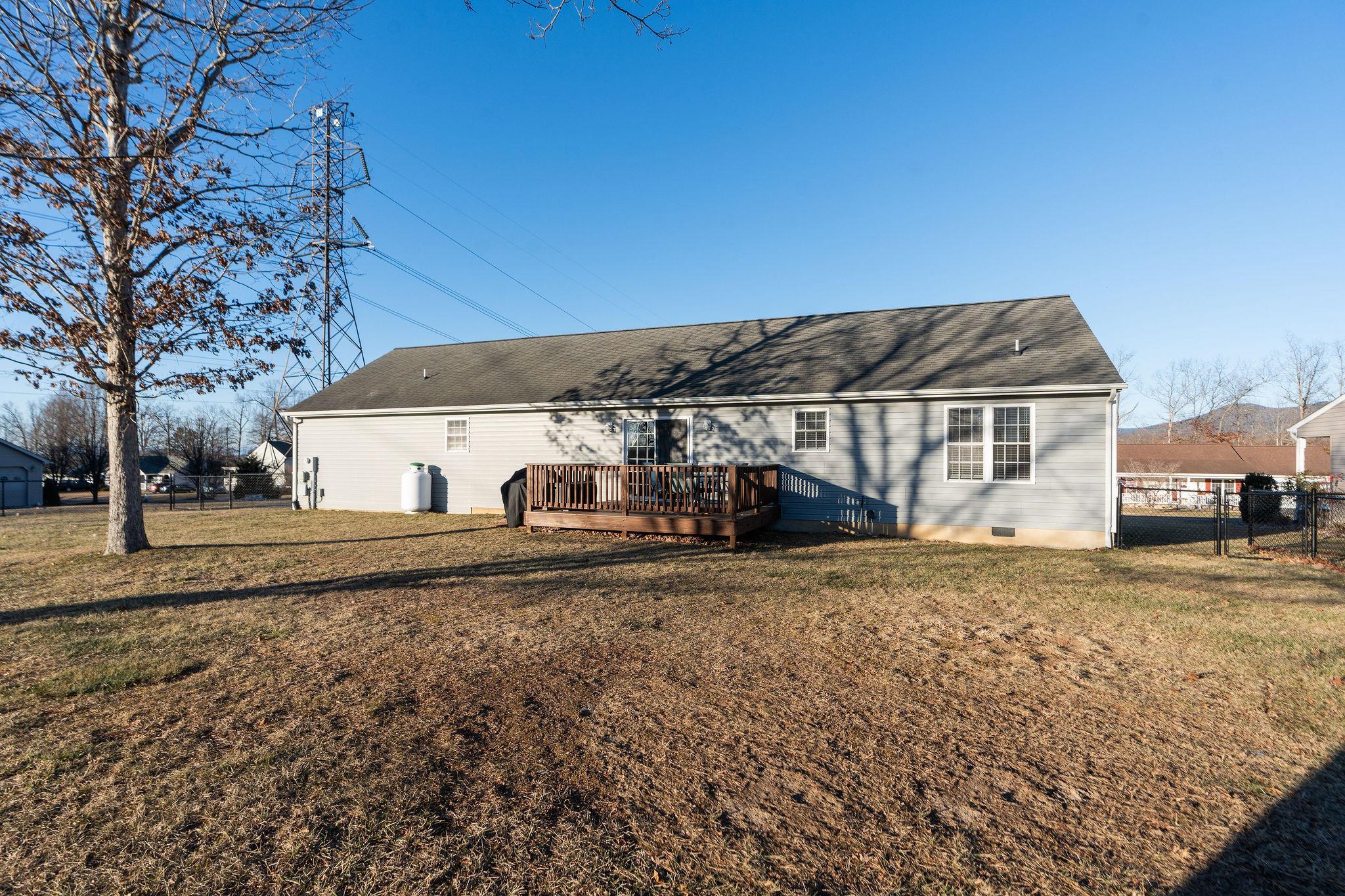 149 NORTHWOOD DR, WAYNESBORO, Virginia 22980, 3 Bedrooms Bedrooms, ,2 BathroomsBathrooms,Residential,149 NORTHWOOD DR,673429 MLS # 673429 149 NORTHWOOD DR, WAYNESBORO, Virginia 22980, 3 Bedrooms Bedrooms, ,2 BathroomsBathrooms,Residential,149 NORTHWOOD DR,673429 MLS # 673429