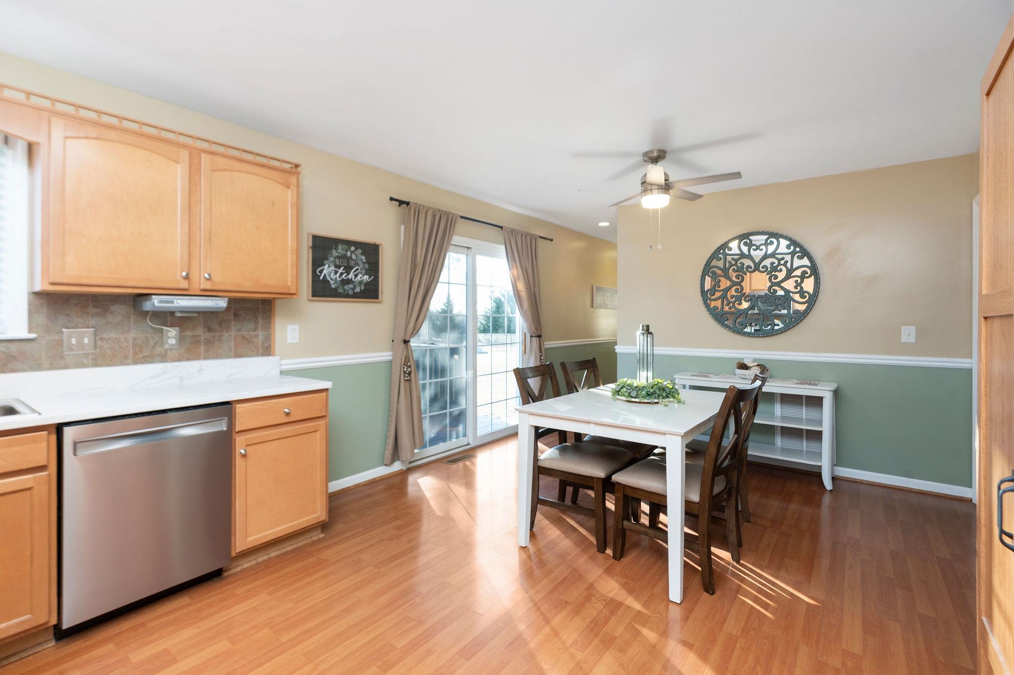 149 NORTHWOOD DR, WAYNESBORO, Virginia 22980, 3 Bedrooms Bedrooms, ,2 BathroomsBathrooms,Residential,149 NORTHWOOD DR,673429 MLS # 673429 149 NORTHWOOD DR, WAYNESBORO, Virginia 22980, 3 Bedrooms Bedrooms, ,2 BathroomsBathrooms,Residential,149 NORTHWOOD DR,673429 MLS # 673429