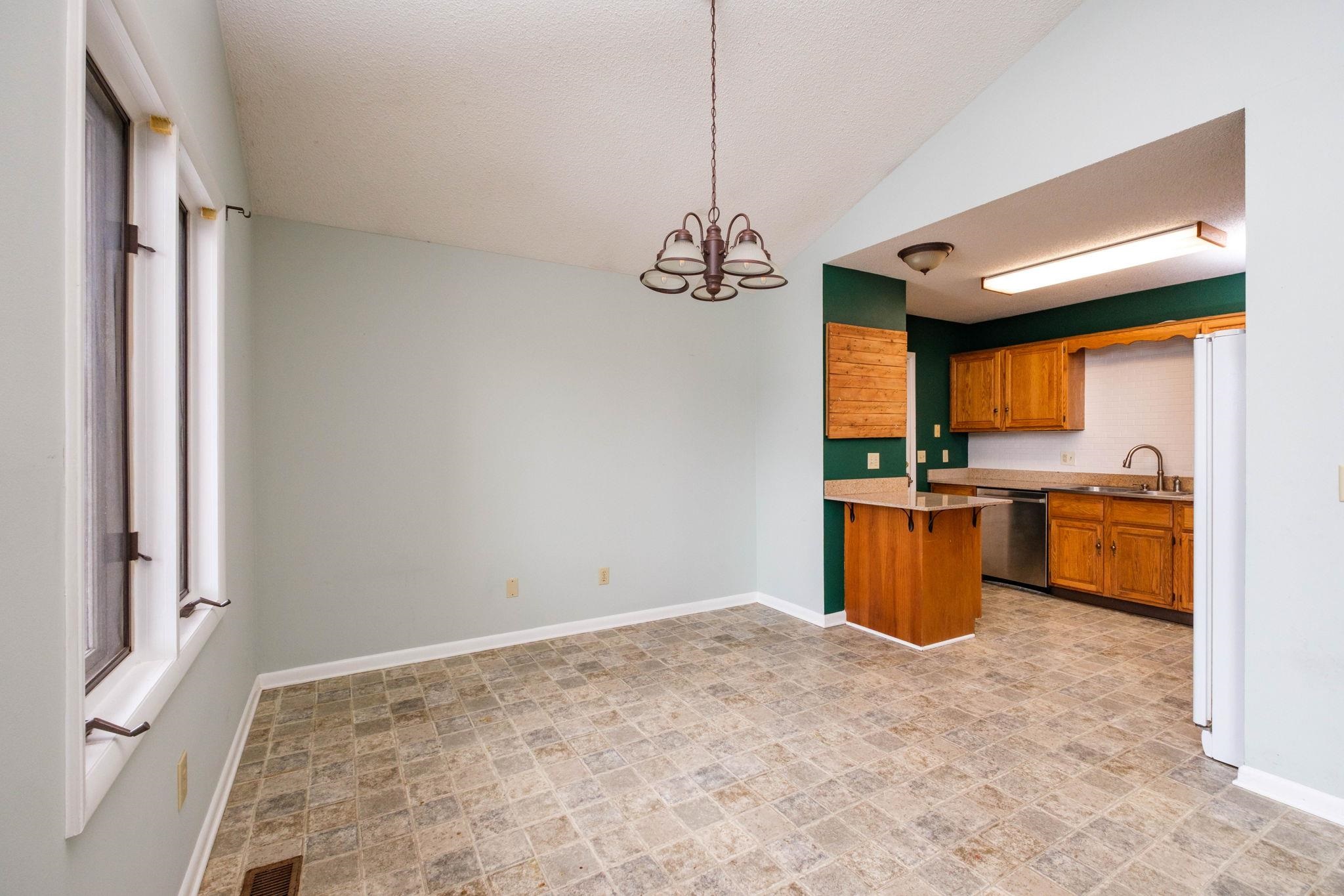 2062 ROSEDALE CT, ROCKINGHAM, Virginia 22801, 3 Bedrooms Bedrooms, ,2 BathroomsBathrooms,Residential,2062 ROSEDALE CT,673407 MLS # 673407 2062 ROSEDALE CT, ROCKINGHAM, Virginia 22801, 3 Bedrooms Bedrooms, ,2 BathroomsBathrooms,Residential,2062 ROSEDALE CT,673407 MLS # 673407